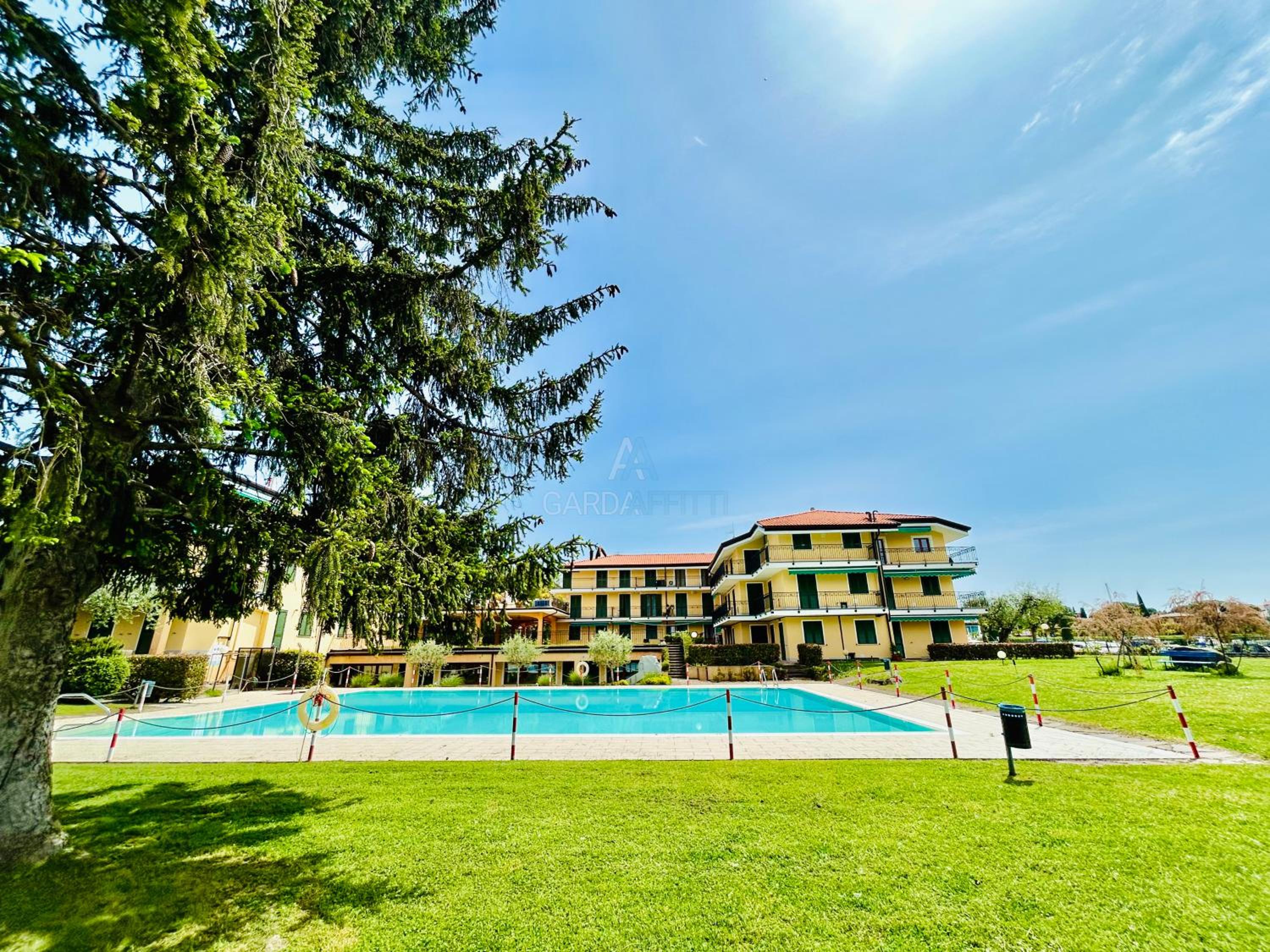 Sirmione Vacations - Little Venezia Apt - Relax in Piscina Fronte Lago - Property Image 24