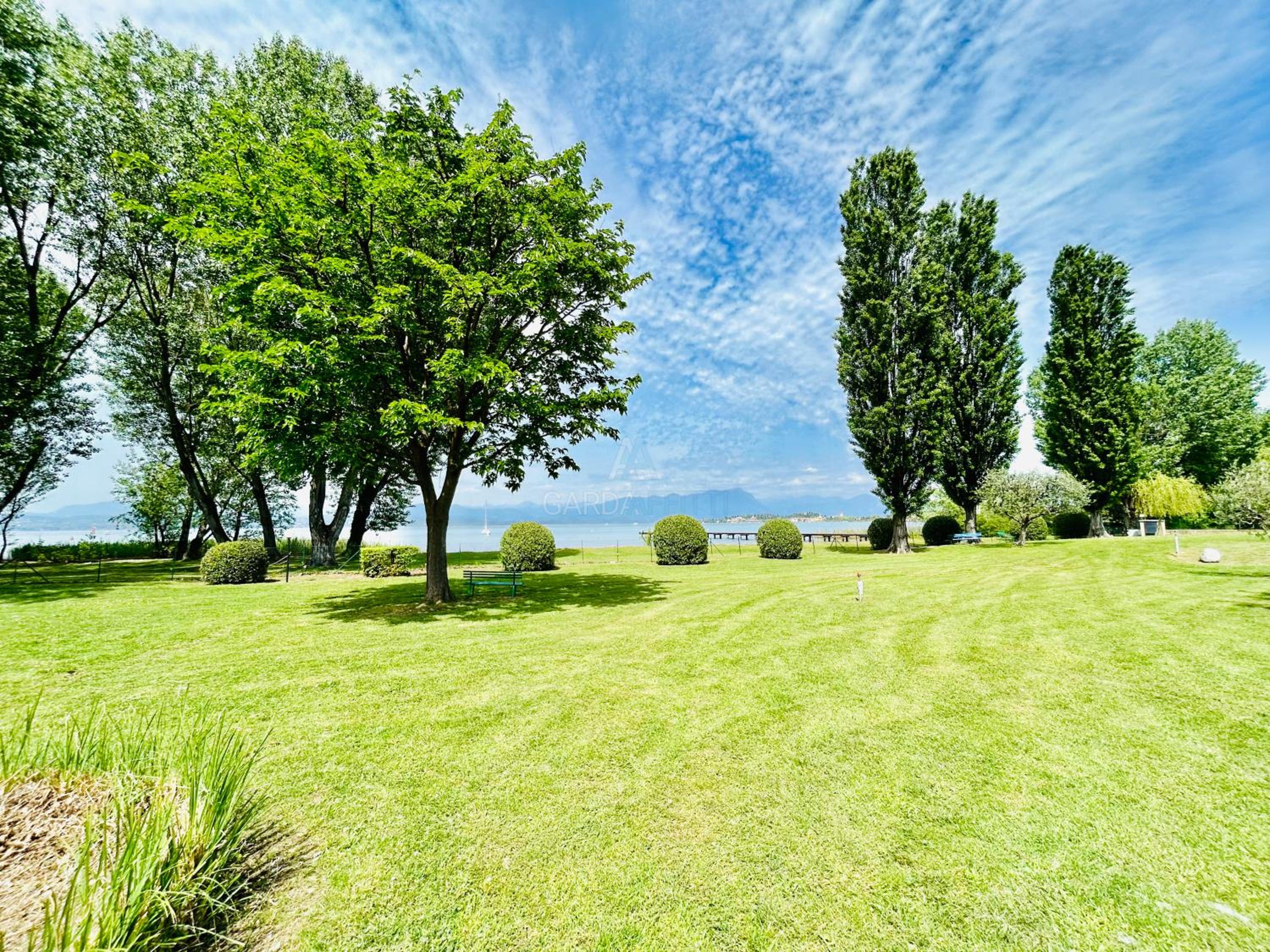 Sirmione Vacations - Little Venezia Apt - Relax in Piscina Fronte Lago - Property Image 22
