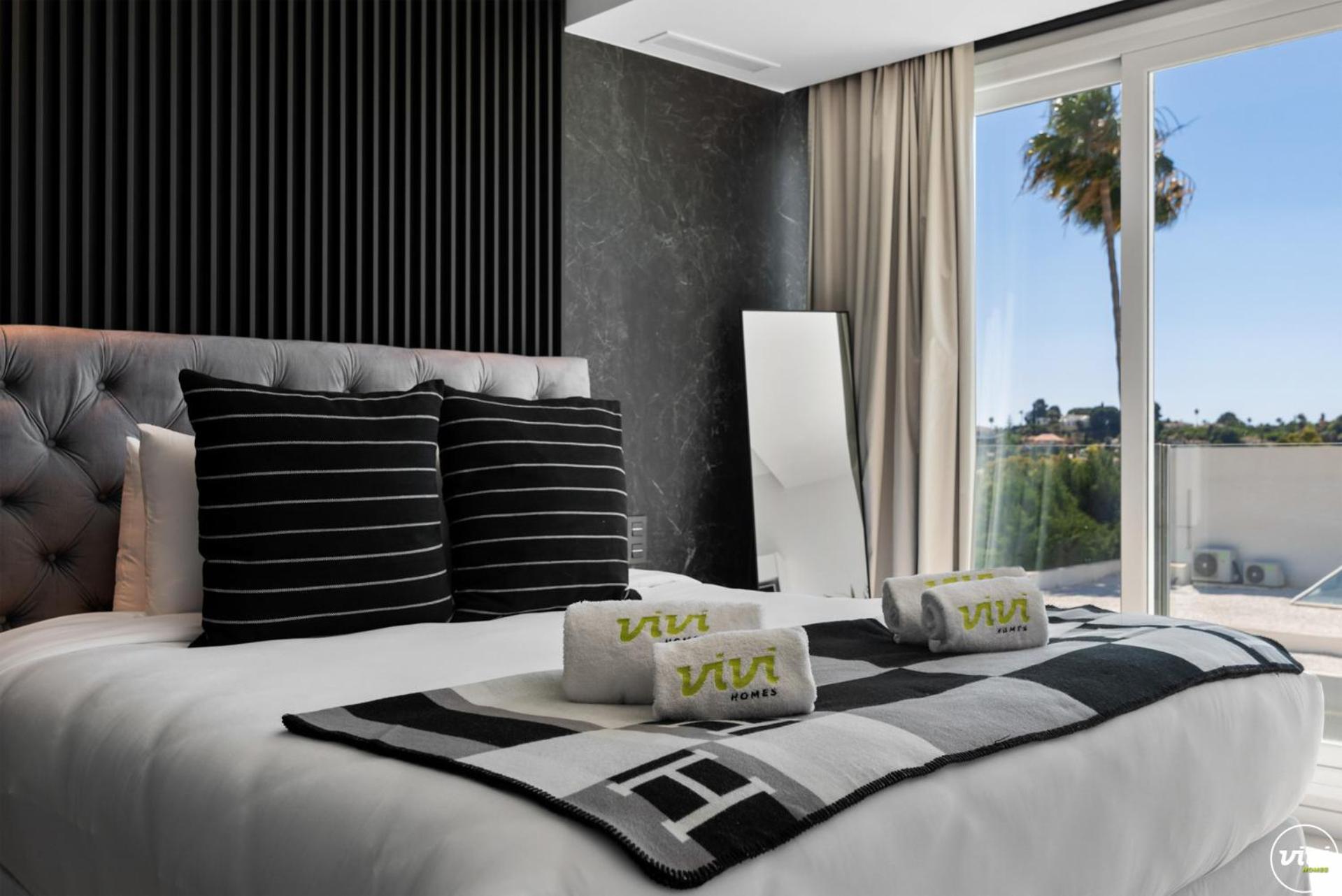 ViVi Homes -Villa Carat Pool, Cinema, Golf & Terrace