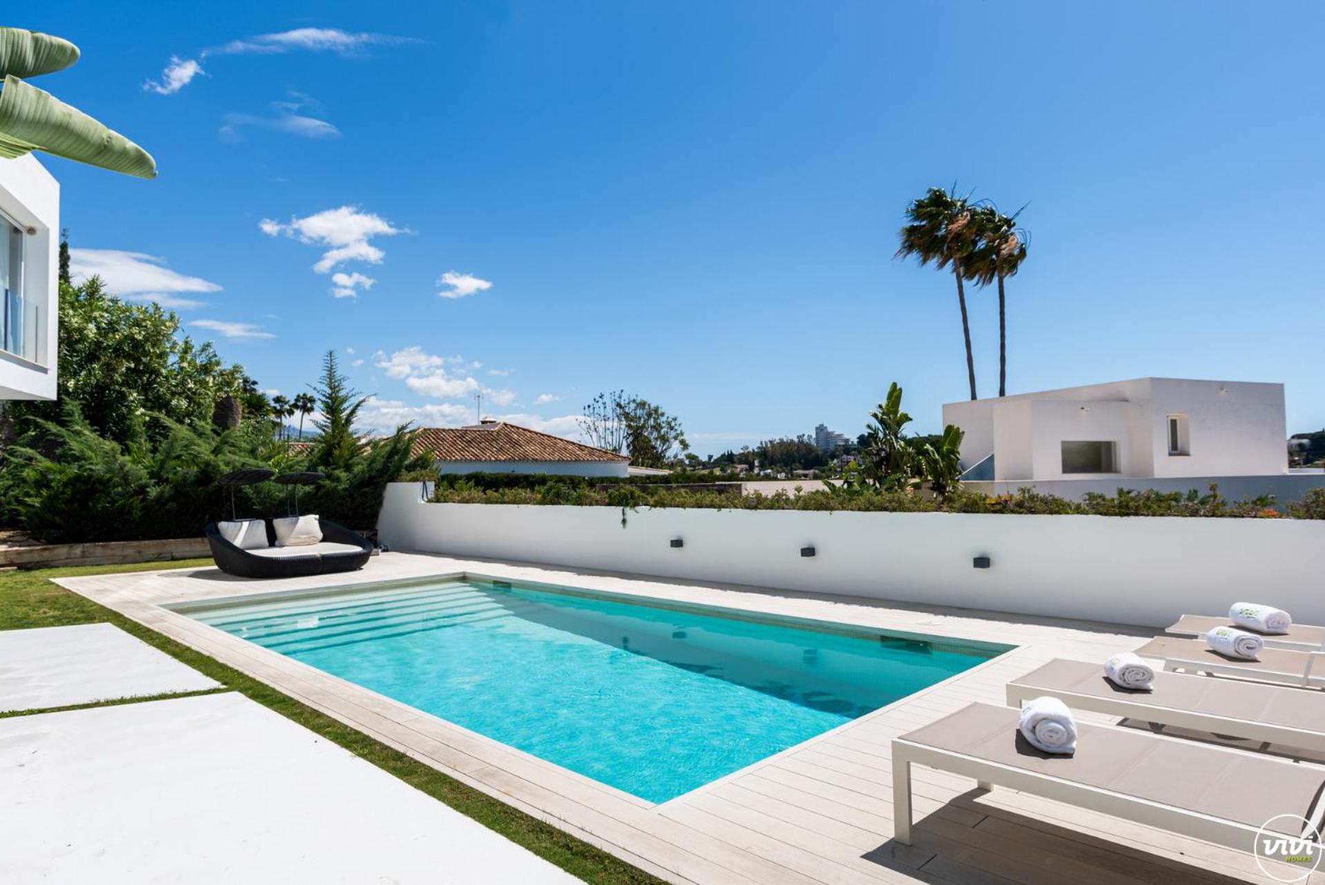 ViVi Homes -Villa Carat Pool, Cinema, Golf & Terrace