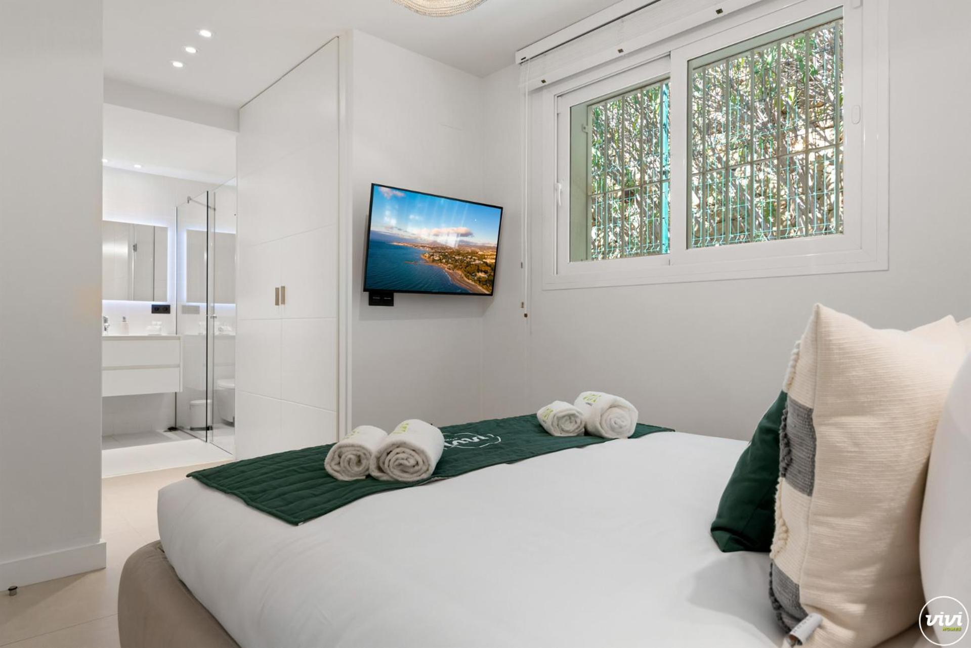 ViVi Homes -Villa Carat Pool, Cinema, Golf & Terrace