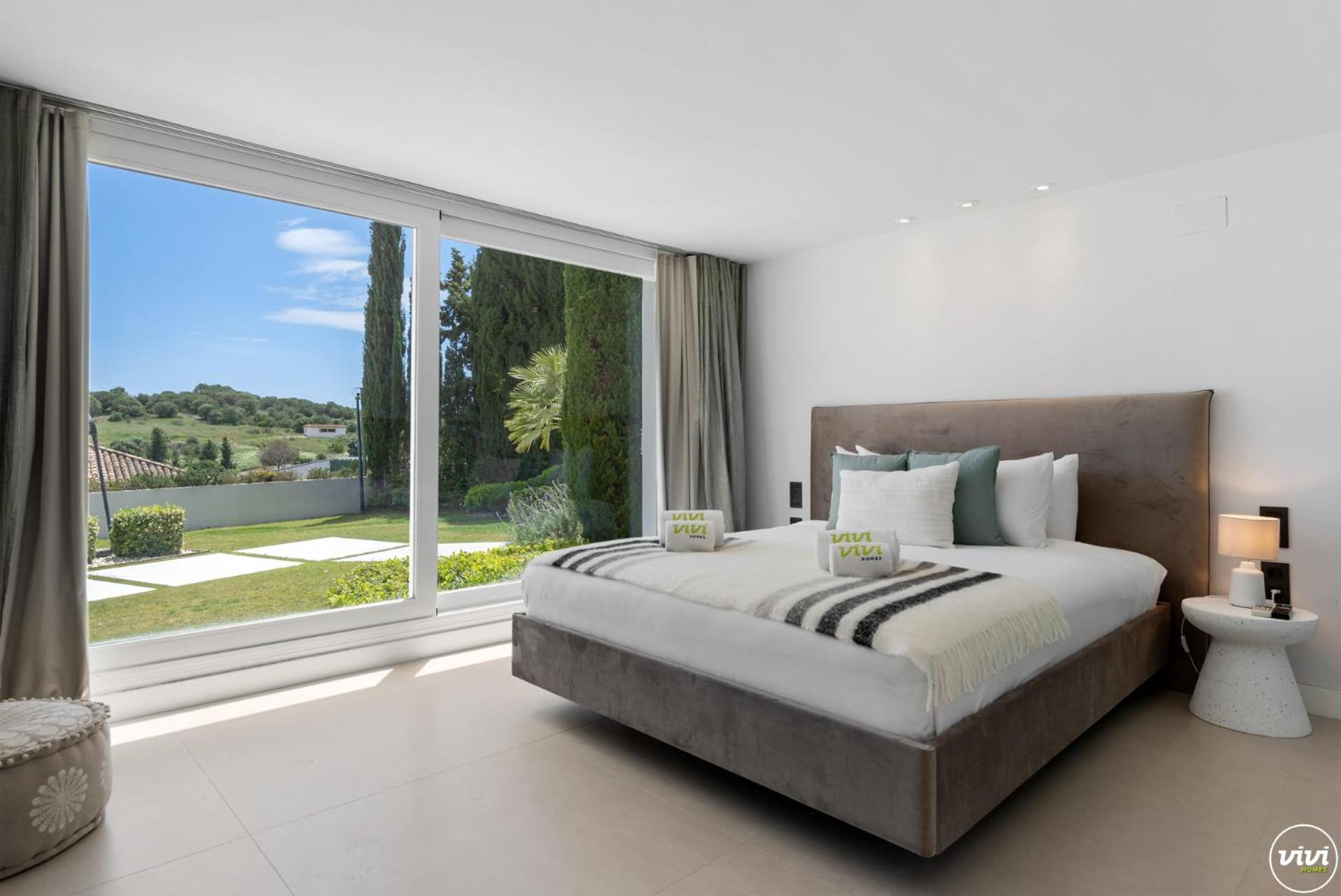 ViVi Homes -Villa Carat Pool, Cinema, Golf & Terrace