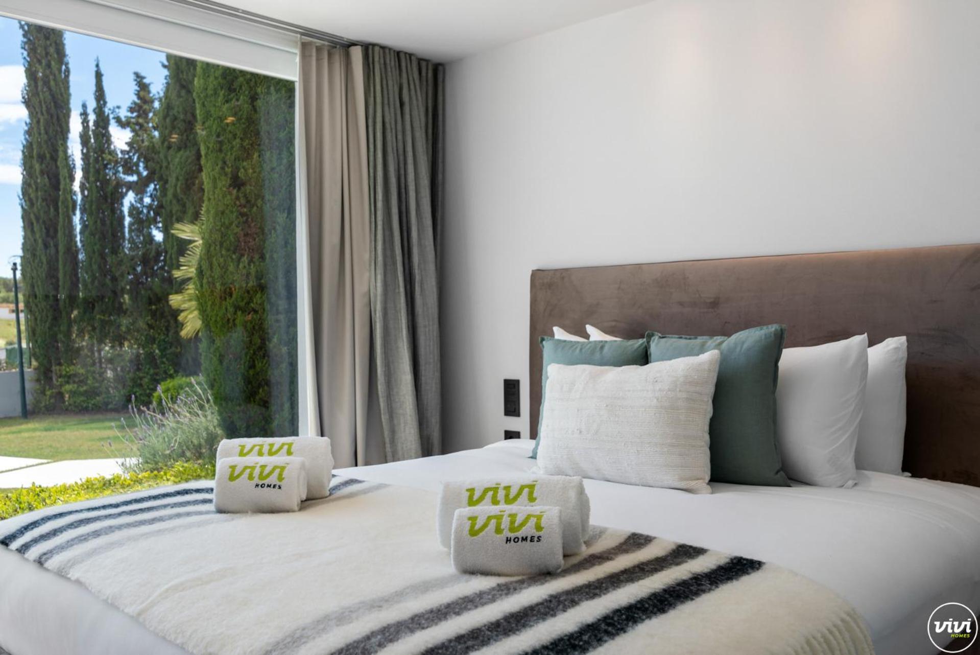 ViVi Homes -Villa Carat Pool, Cinema, Golf & Terrace
