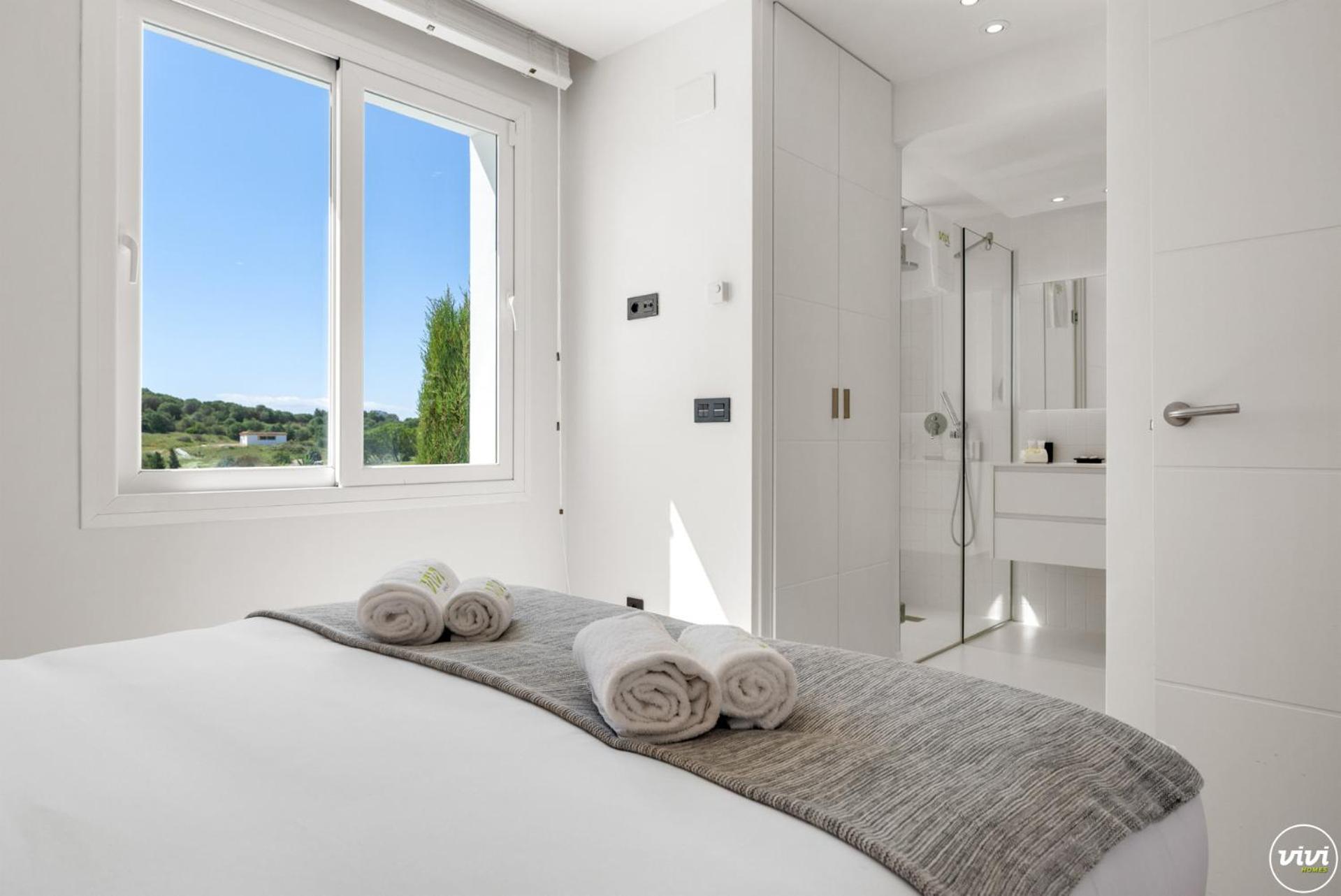 ViVi Homes -Villa Carat Pool, Cinema, Golf & Terrace