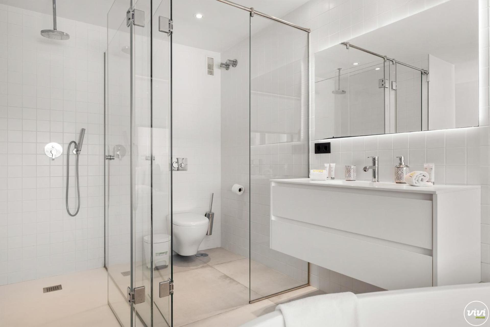 ViVi Homes -Villa Carat Pool, Cinema, Golf & Terrace