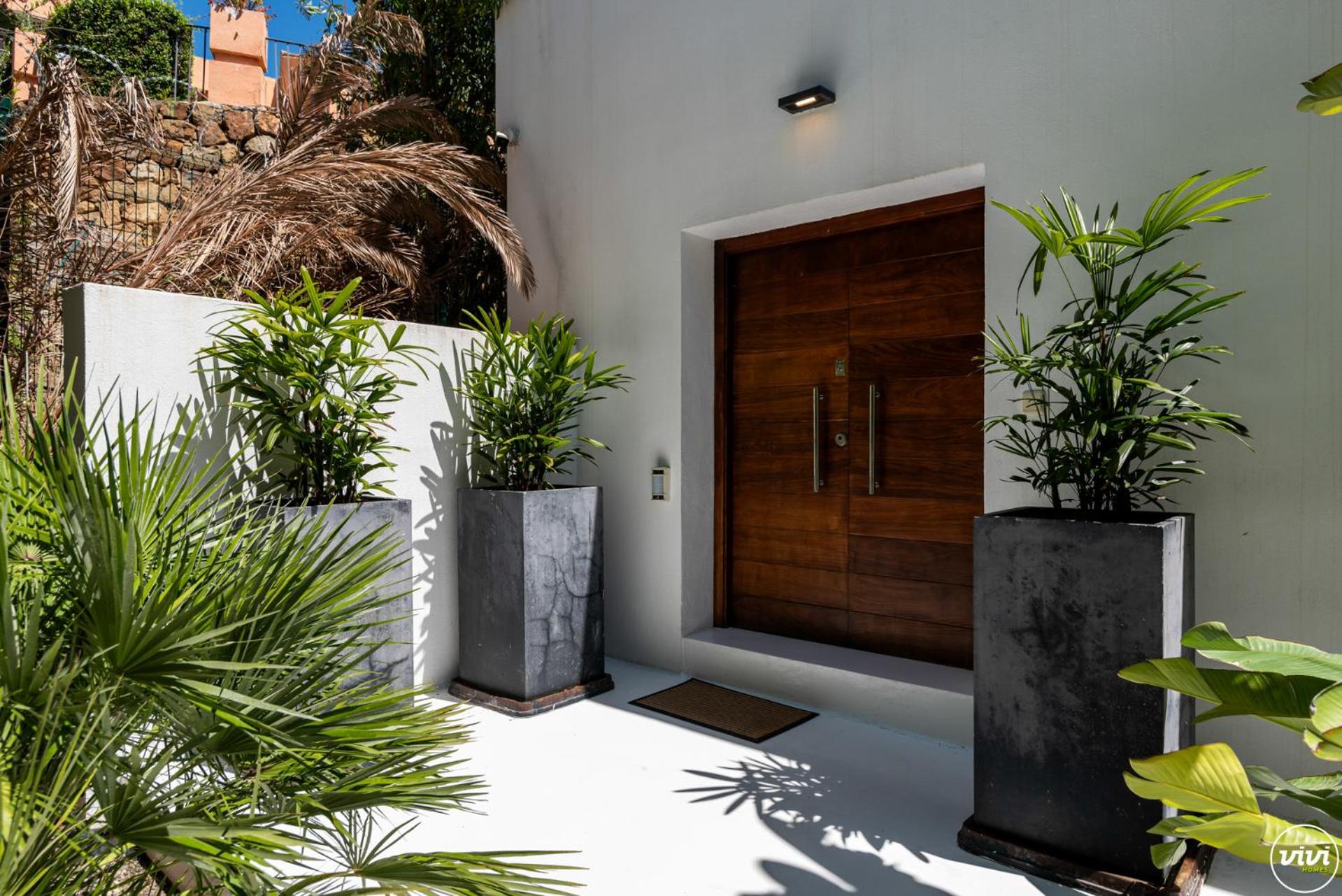 ViVi Homes -Villa Carat Pool, Cinema, Golf & Terrace