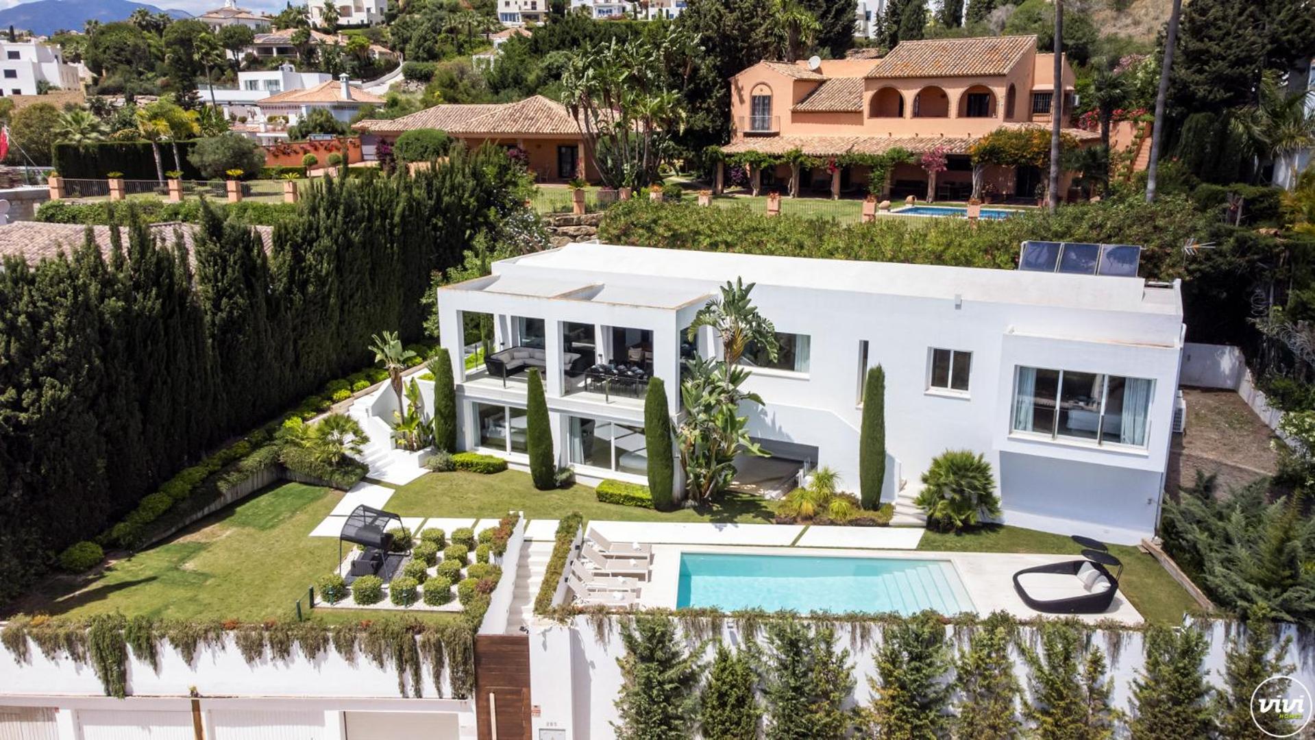 ViVi Homes -Villa Carat Pool, Cinema, Golf & Terrace