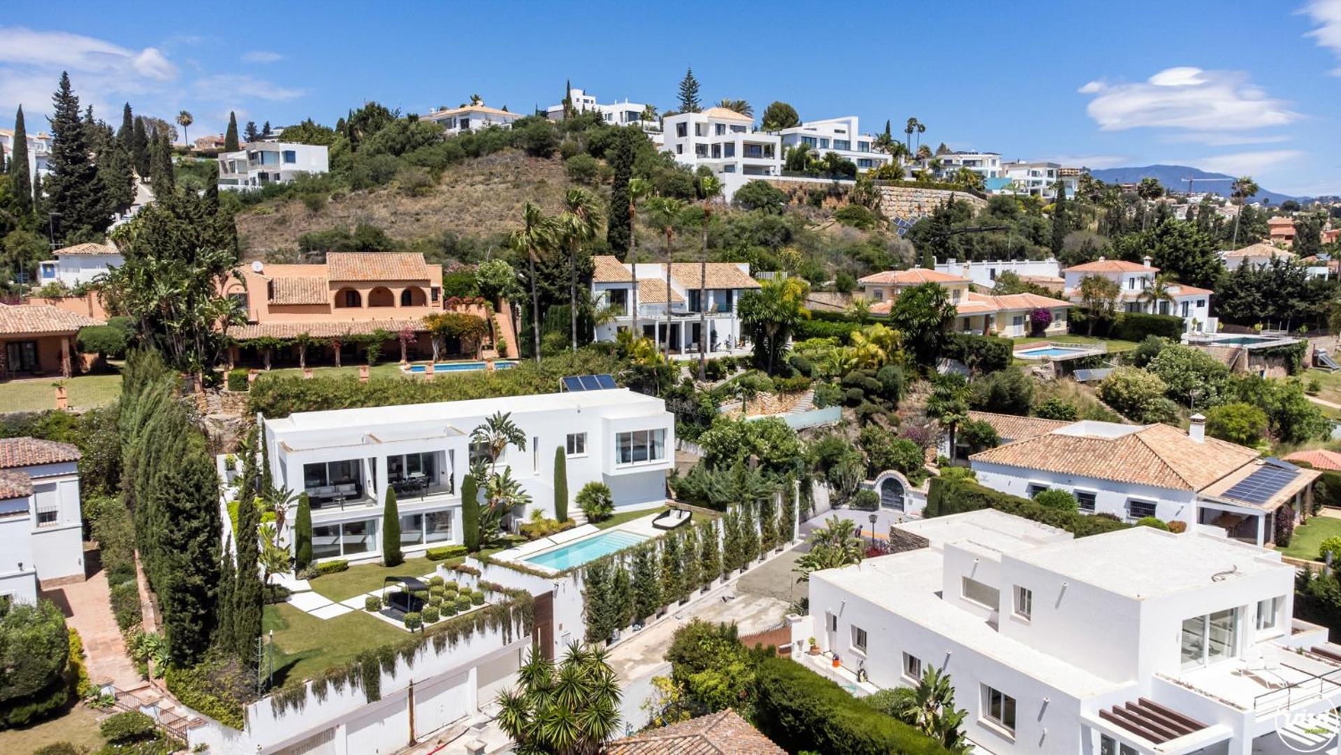 ViVi Homes -Villa Carat Pool, Cinema, Golf & Terrace