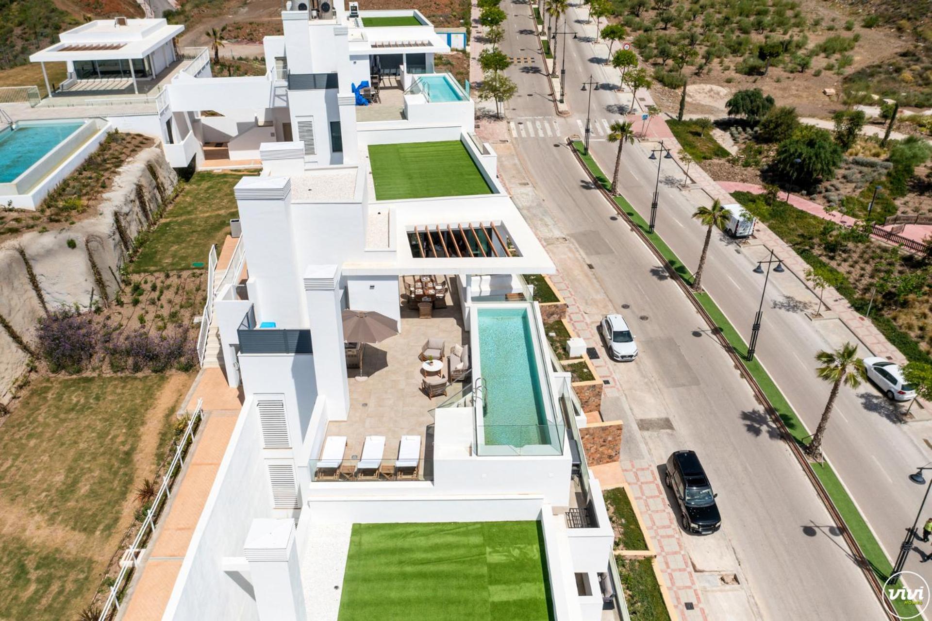 Penthouse Diamond - Private Pool, Terrace, Sea View, Gym & BBQ