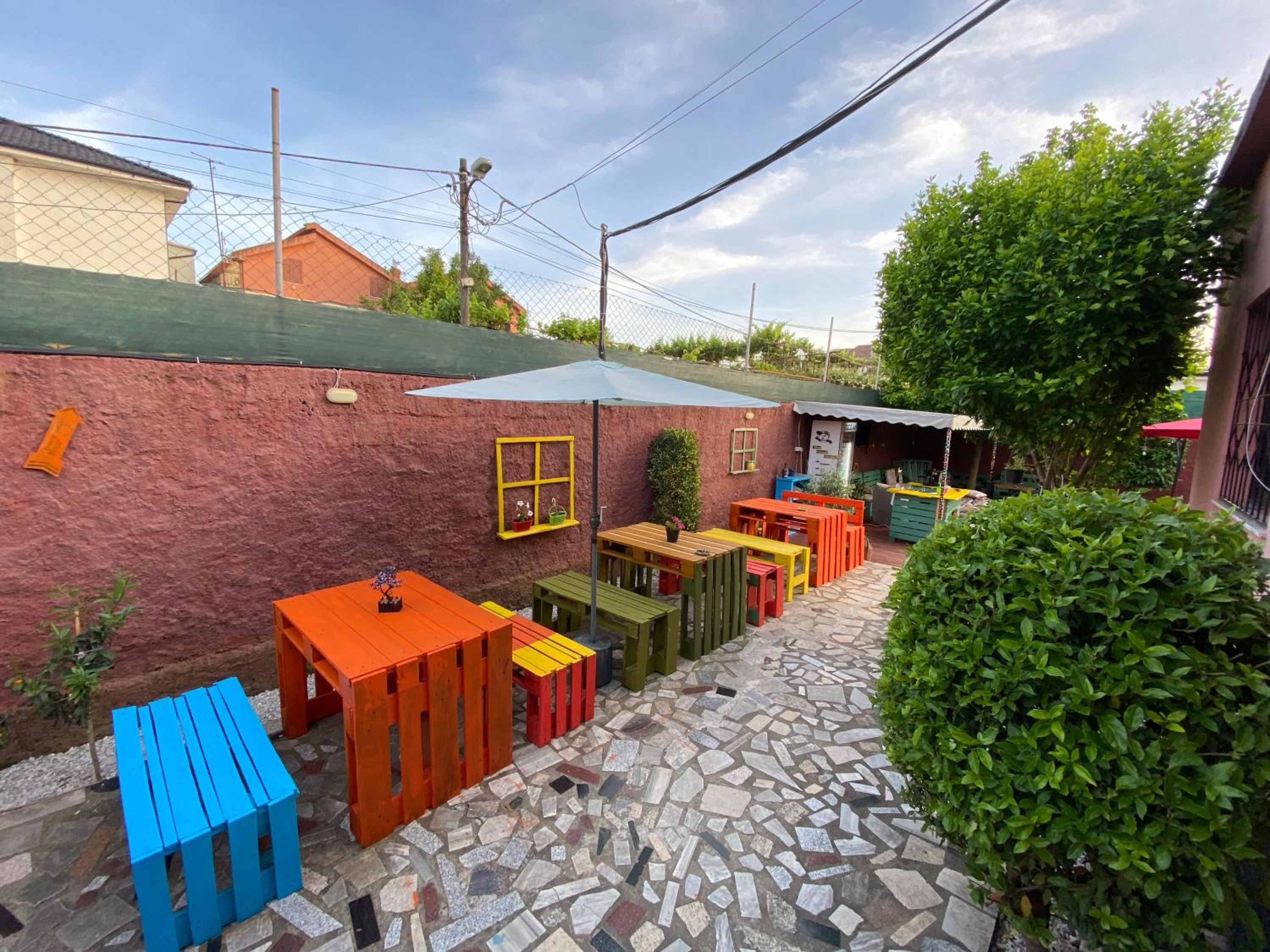 The Hood Hostel & Day Tours