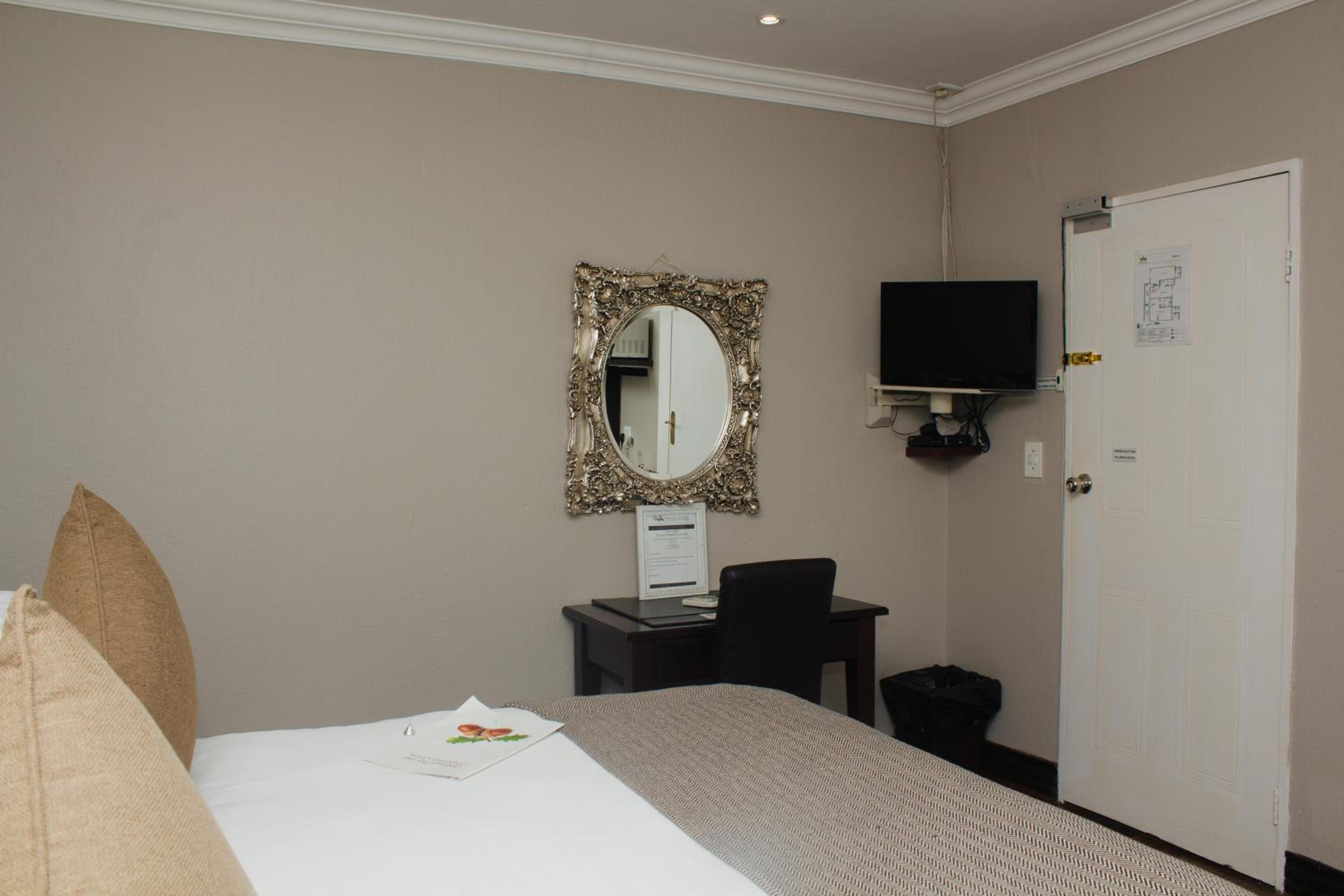 Oaklands inn and Conference Centre