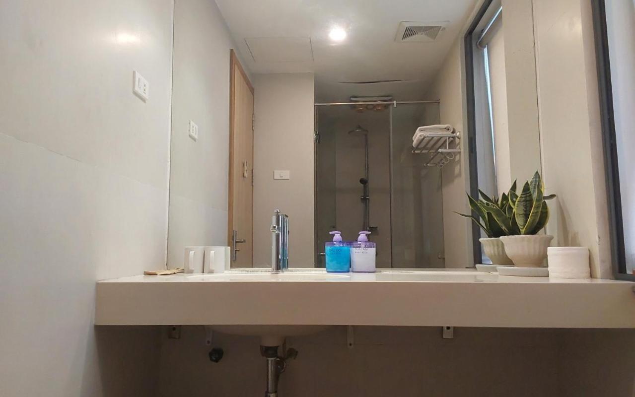 Quiet Hoang Quoc Viet Hotel & apartment