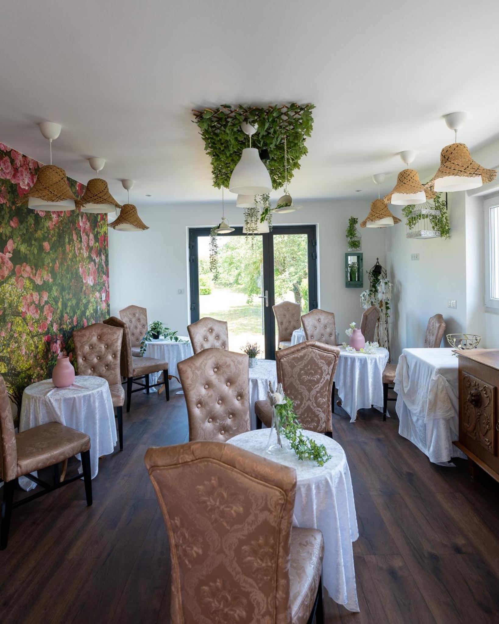 Le Jardin d'Eden by Leslodgespa