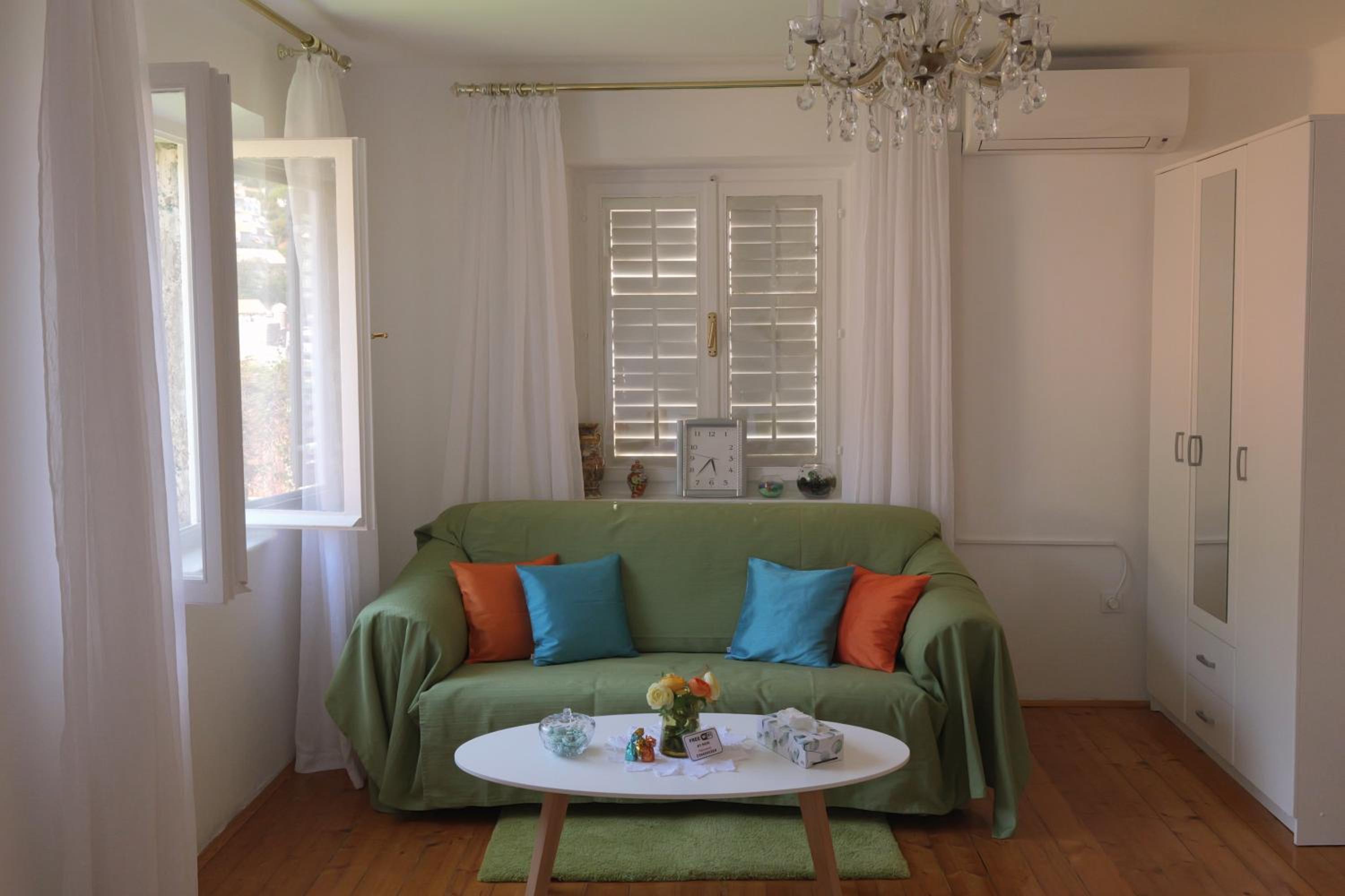 Old Town Green Oasis House