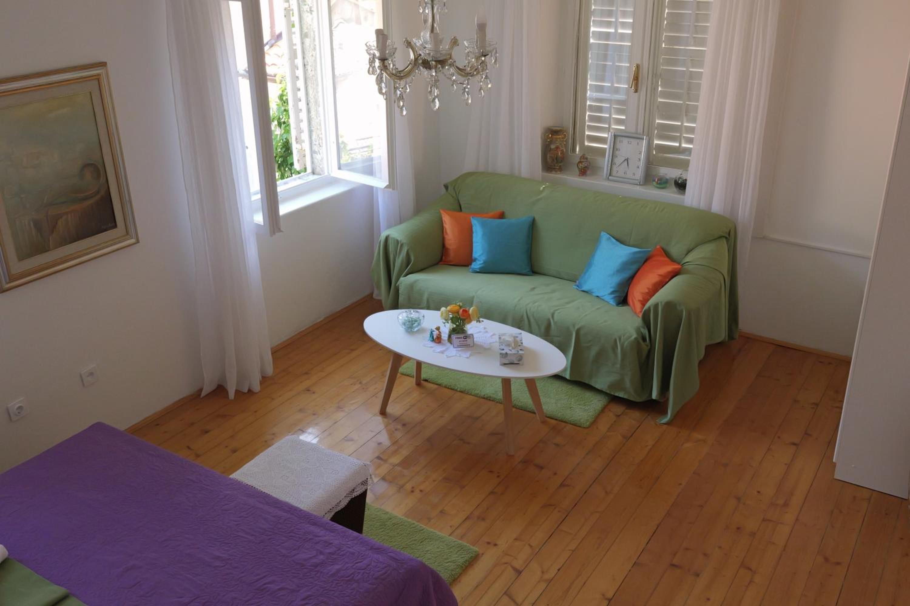 Old Town Green Oasis House