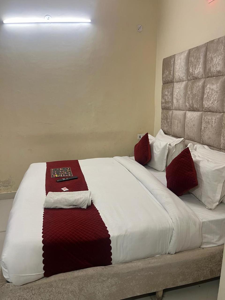 Hotel Kaushambi Grand