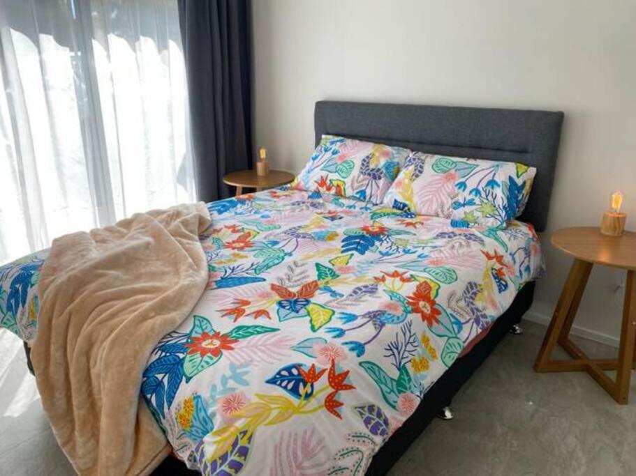 Cosy 2 bedroom unit in Howick close to bus and supermarket view 4