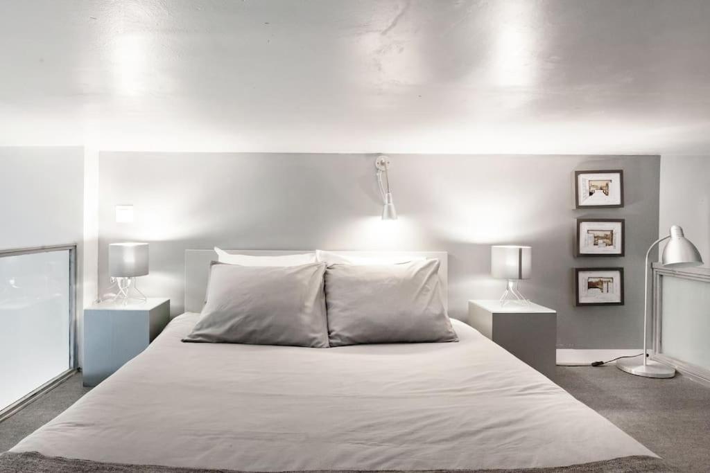 Modern Loft in the heart of Seville view 4