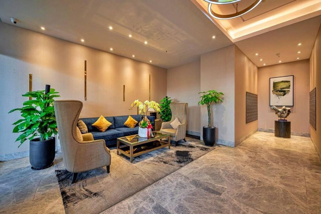 D1mension 3BR Luxury Condo City Center in Dist 1