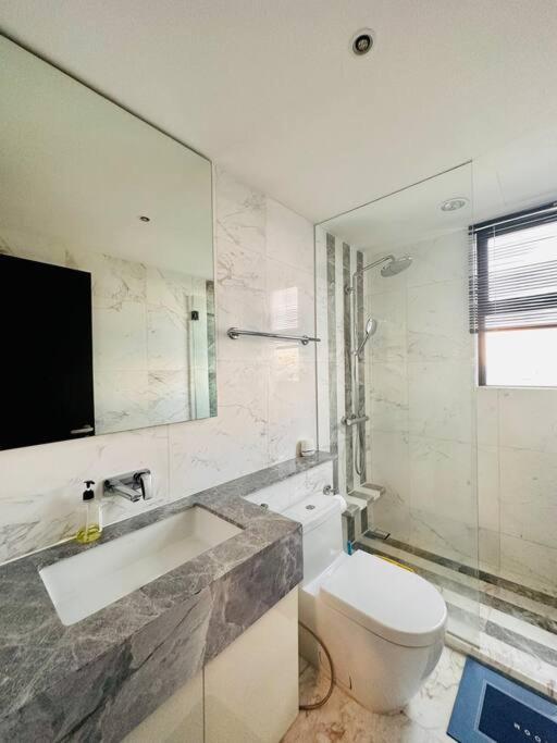 D1mension 3BR Luxury Condo City Center in Dist 1