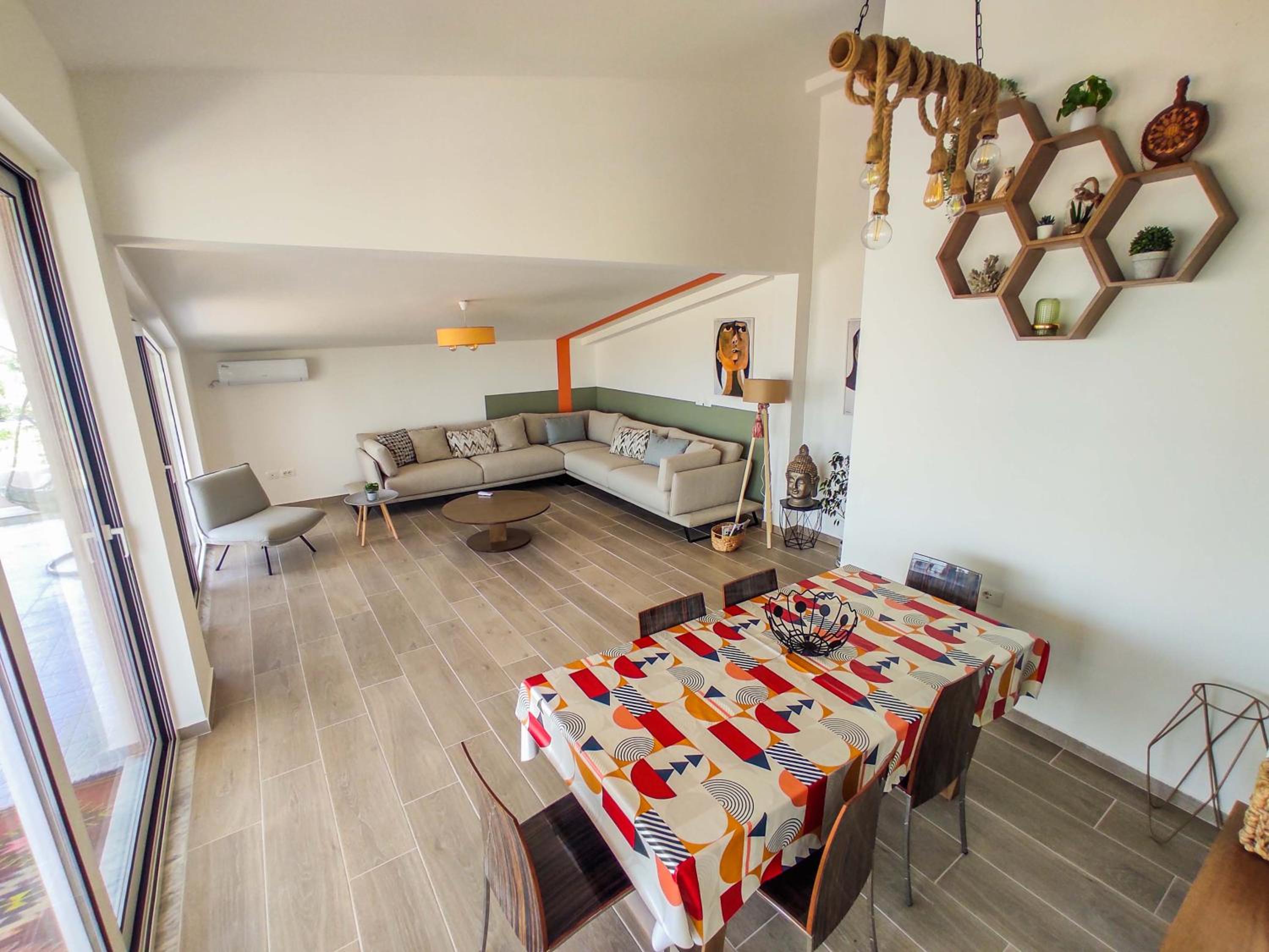 Luxurious Attic Apartment