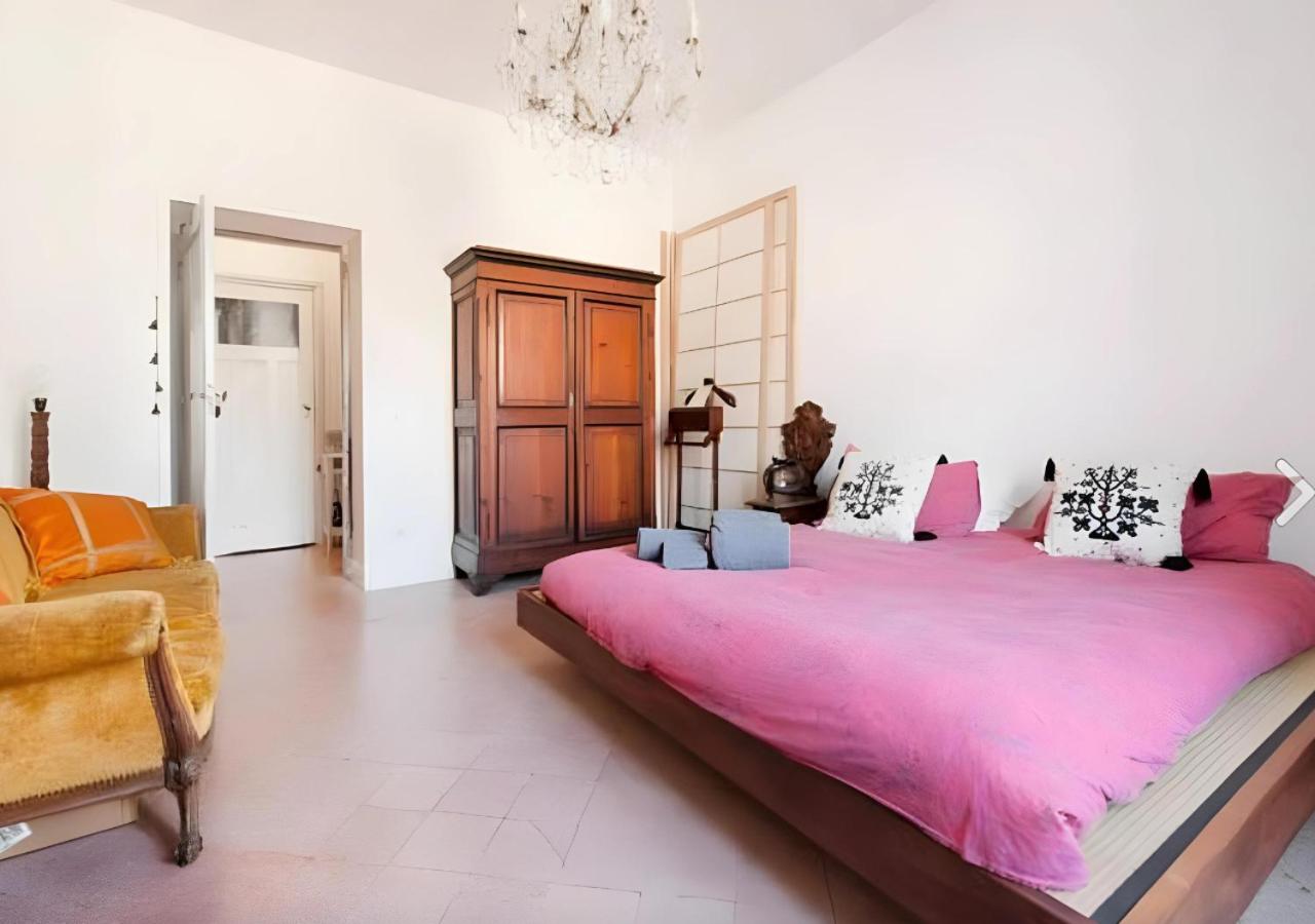 the Rome artful apartment retreat