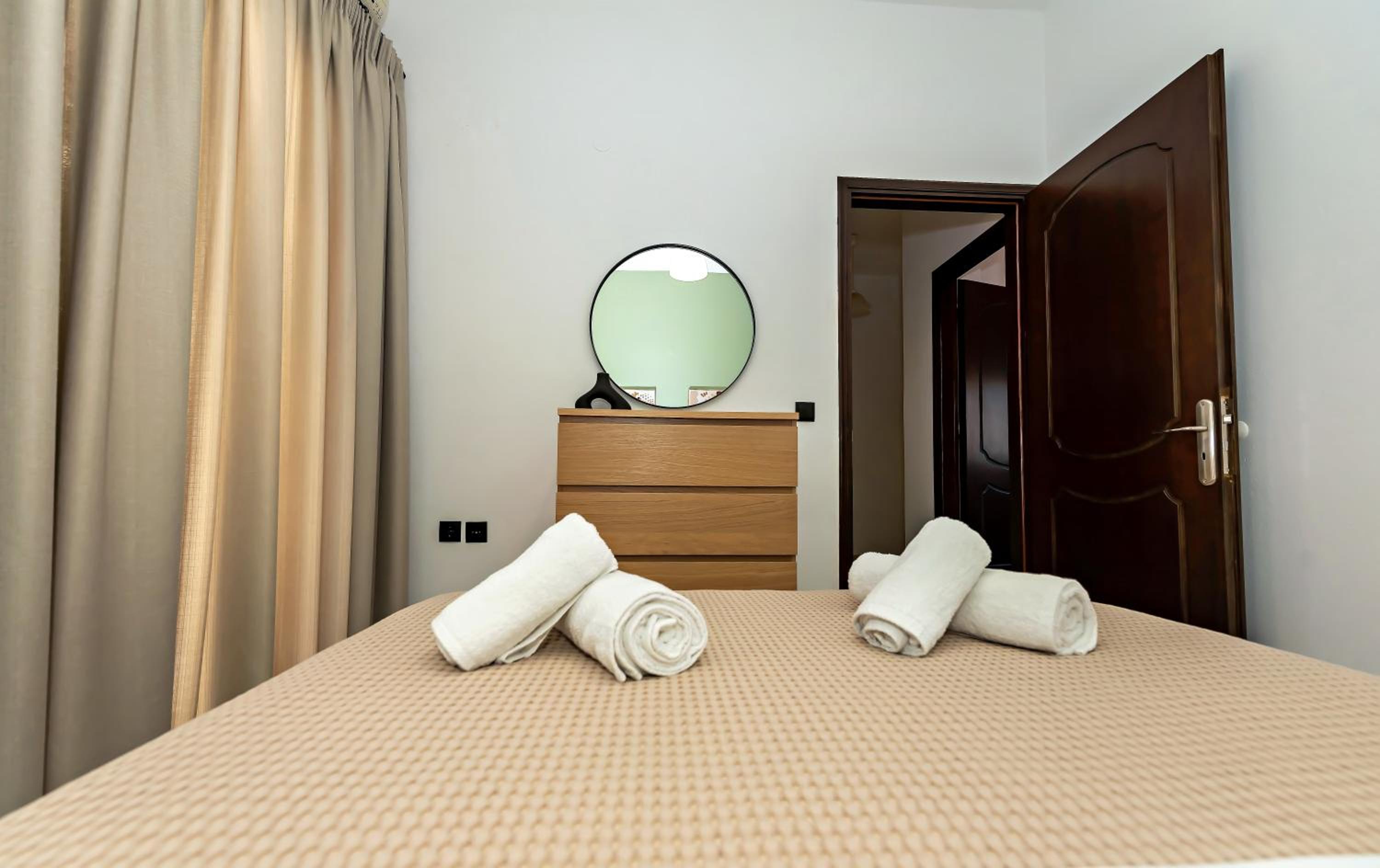 Dioni Apartments