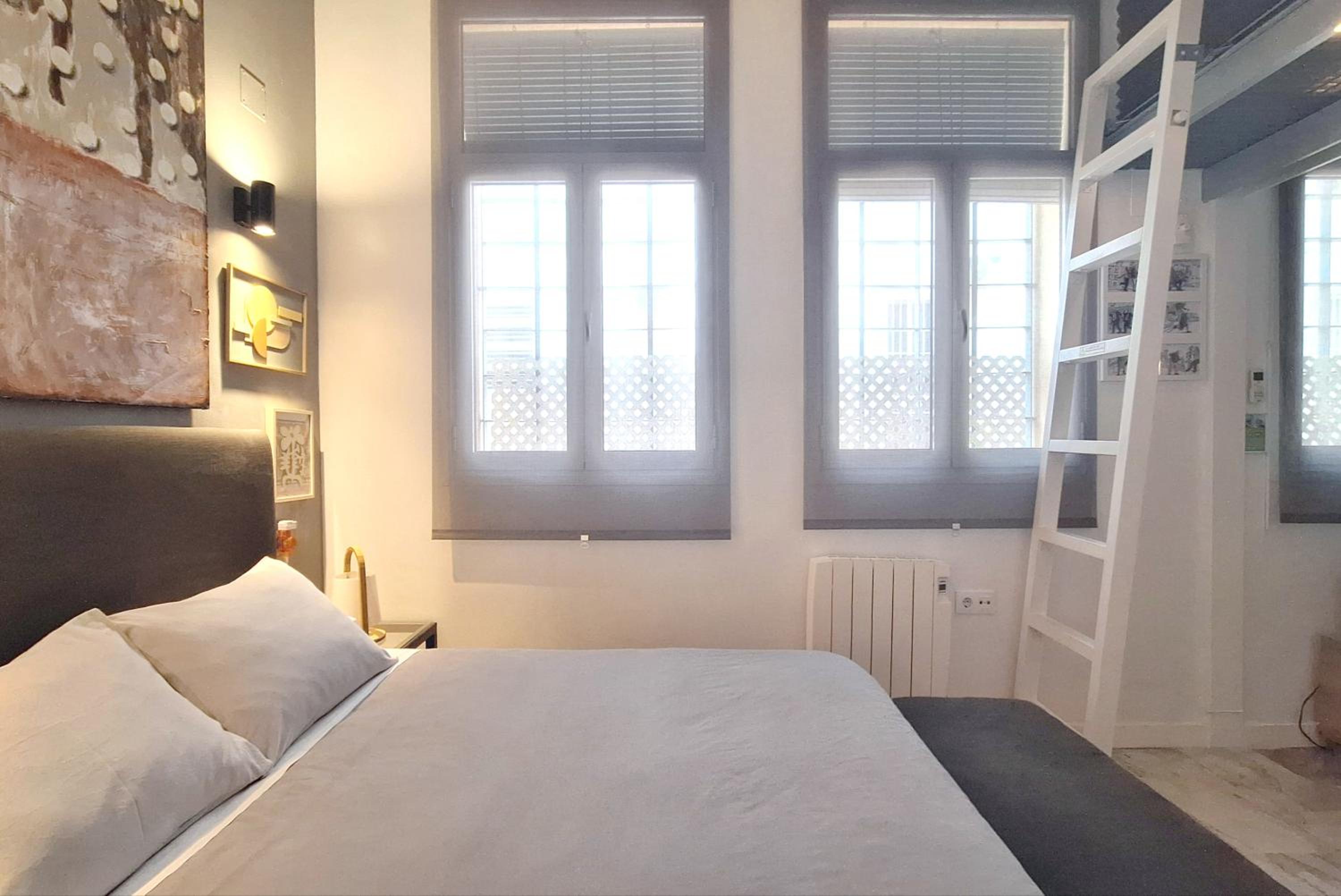 Modern Loft in the heart of Seville view 2