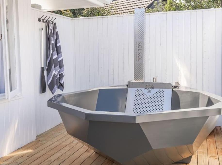 Romantic Villa1 Getaway on the Knysna Lagoon view 4