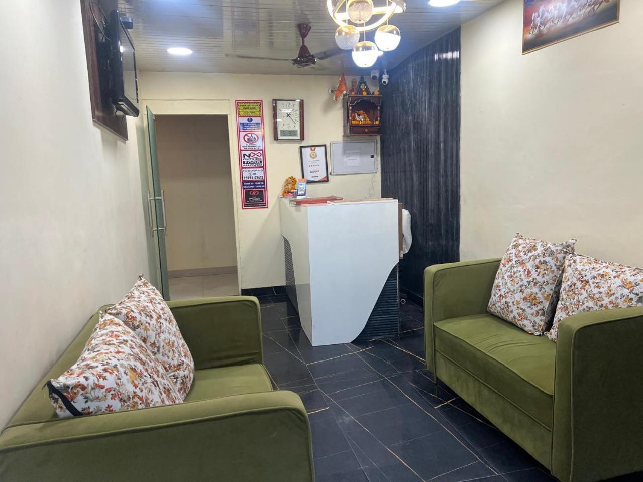 Hotel Kaushambi Grand