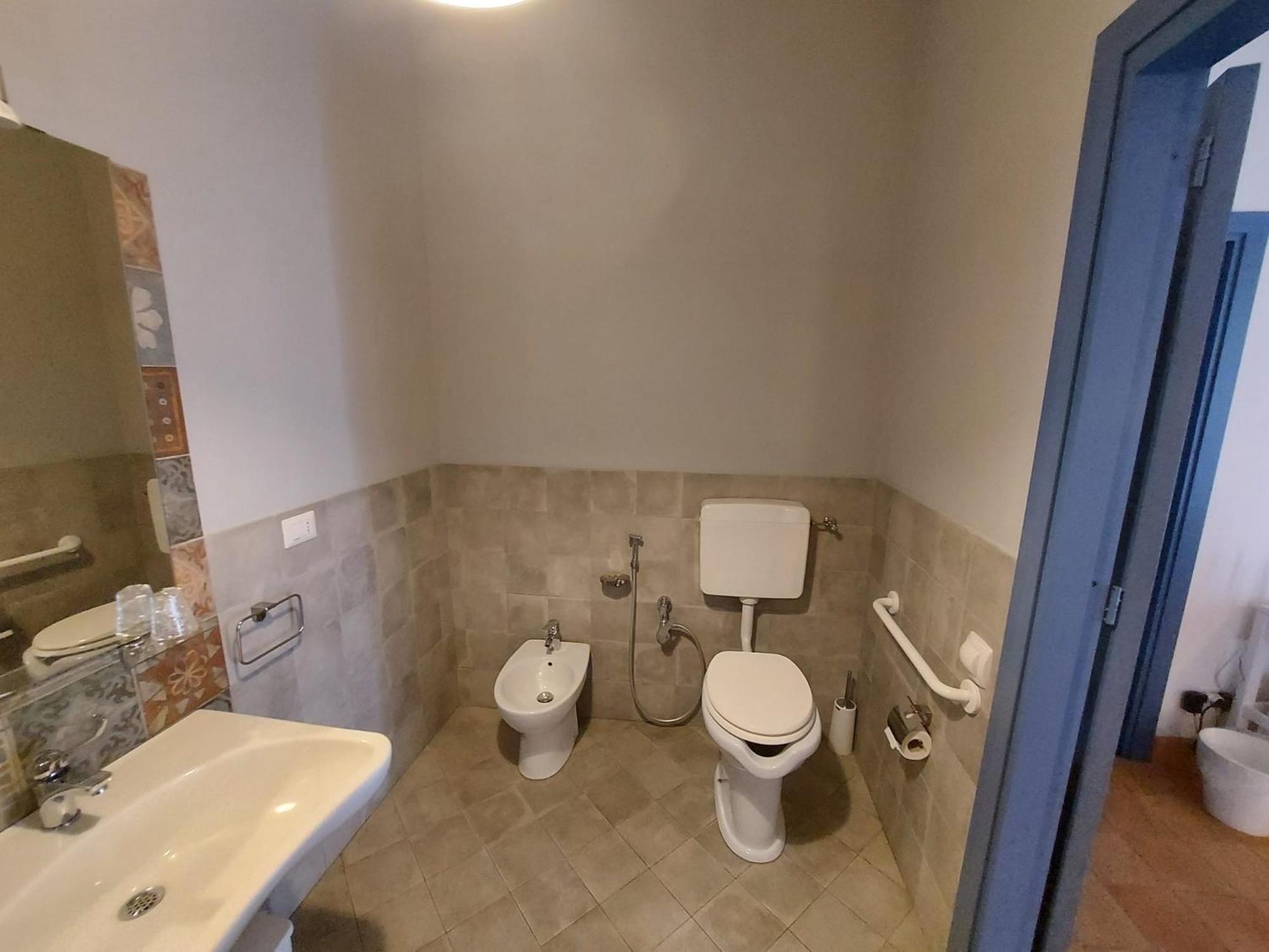Photo 37