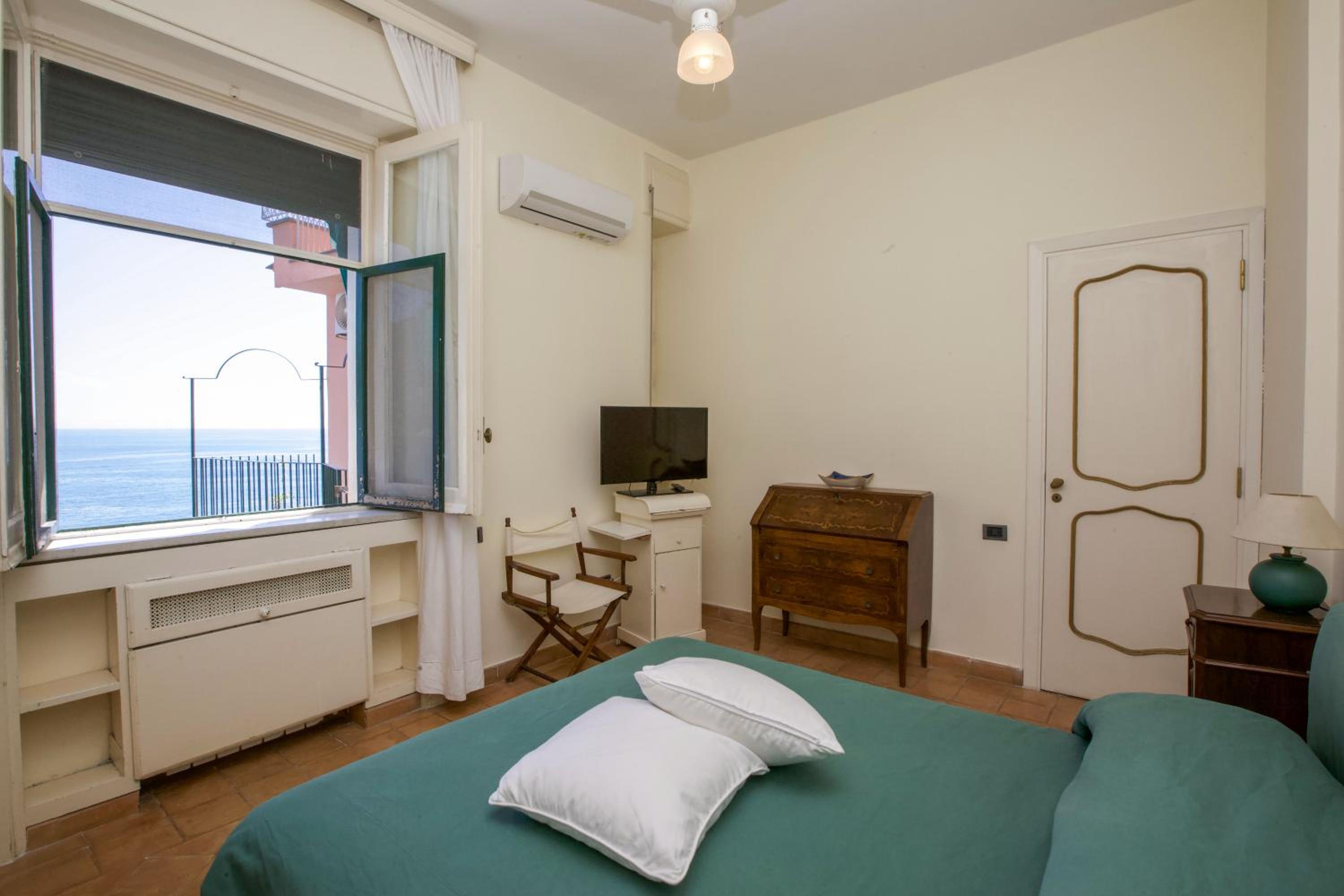 Villa Acqua Dolce view 4