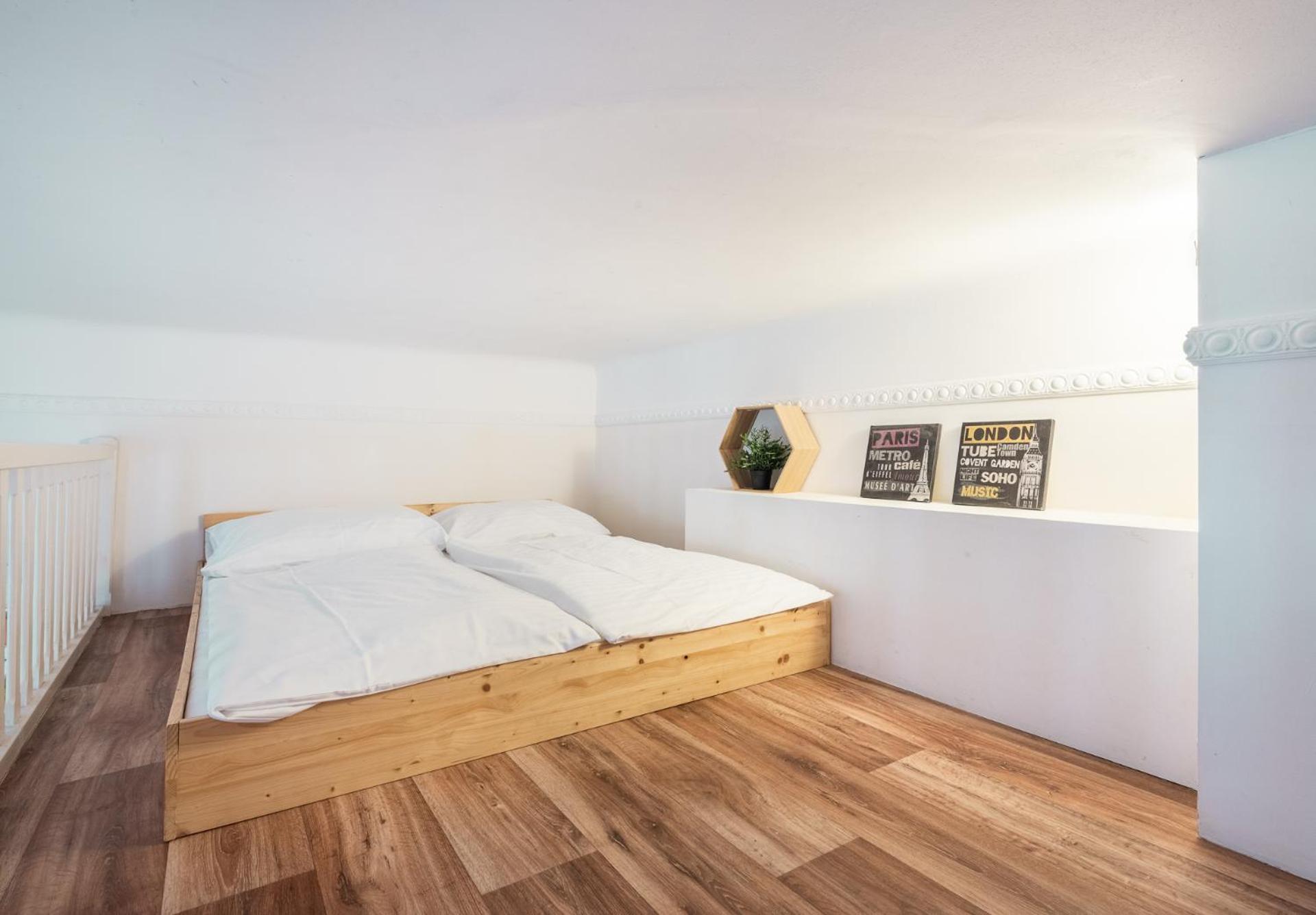 Hybernska Apartments by Pragueforyou