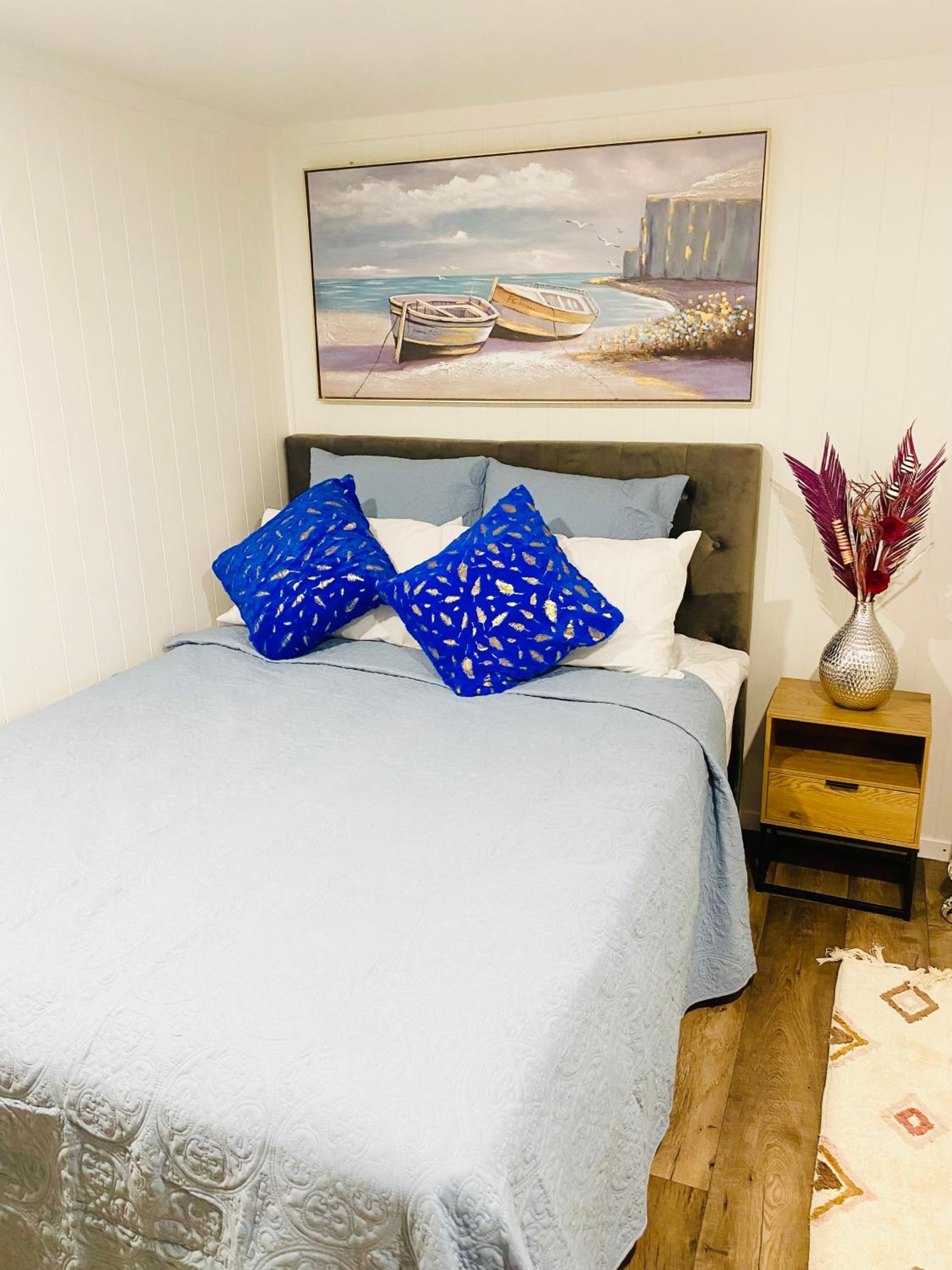 Aucklands Cosy Home Getaway view 2
