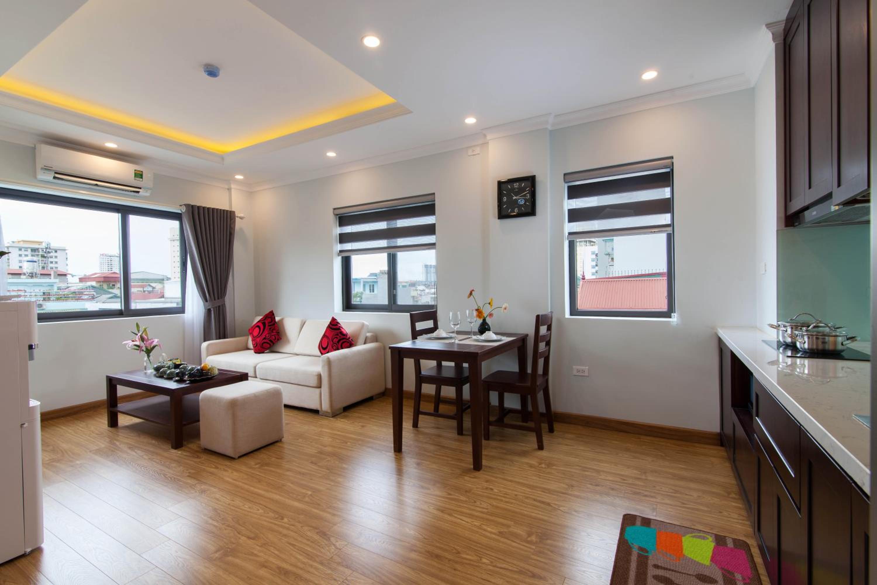 Sumitomo 8 Apartment - Alley 21 Linh Lang