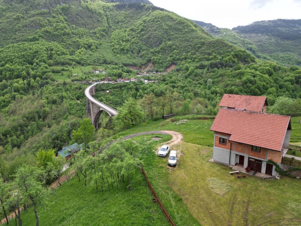 Apartman sa pogledom na Most i prirodu