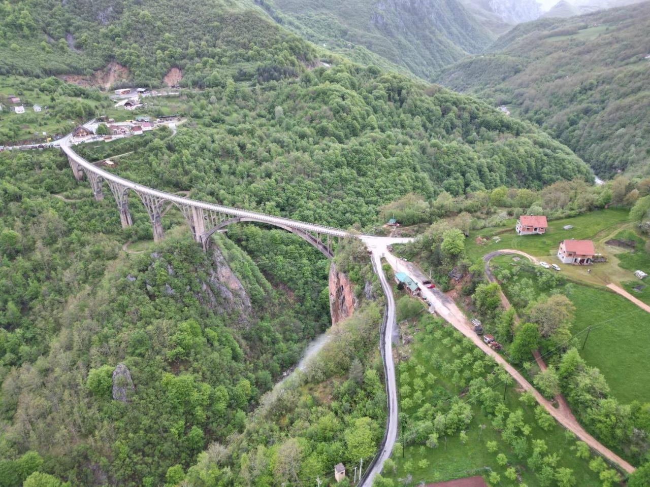 Apartman sa pogledom na Most i prirodu
