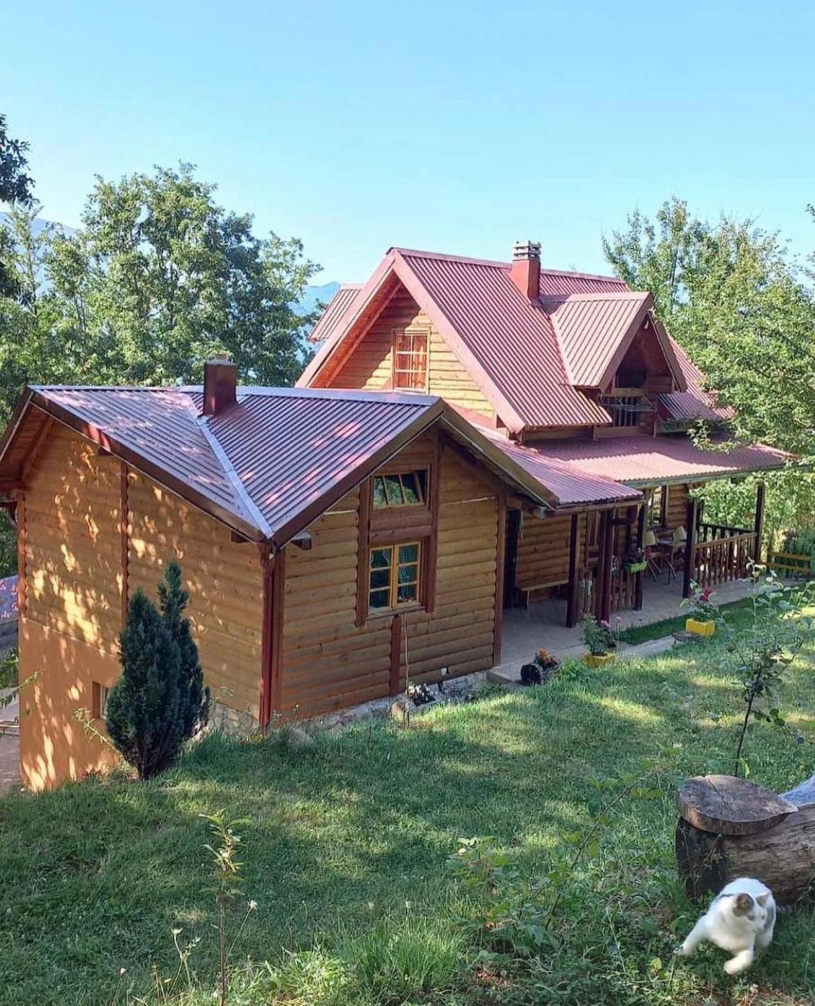 Estate Vukadinovic photo 4