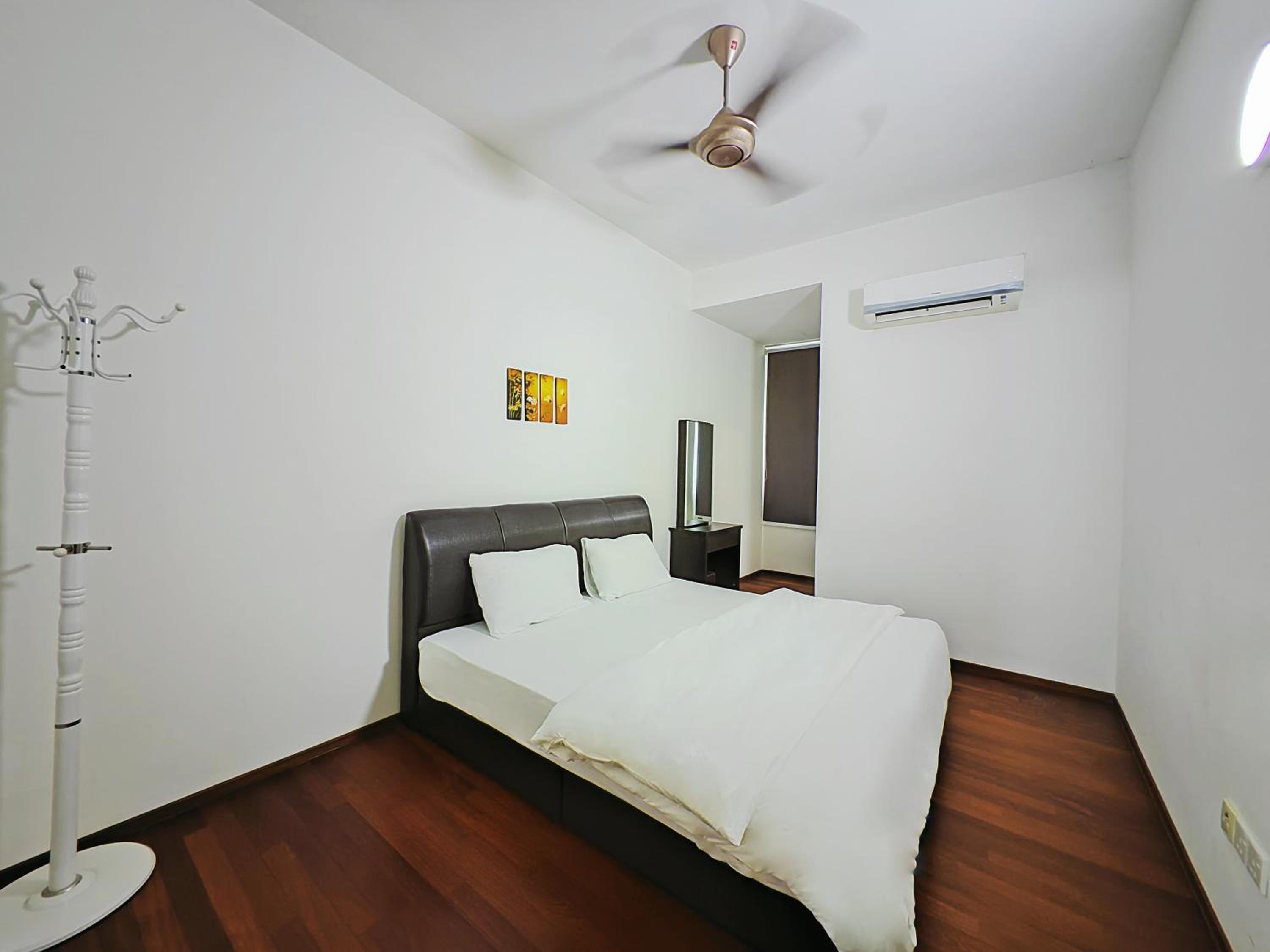 162 Home4Stay Deluxe Big 3story 6Rooms 20pax Wedding USM Arena Bridge, photo 33