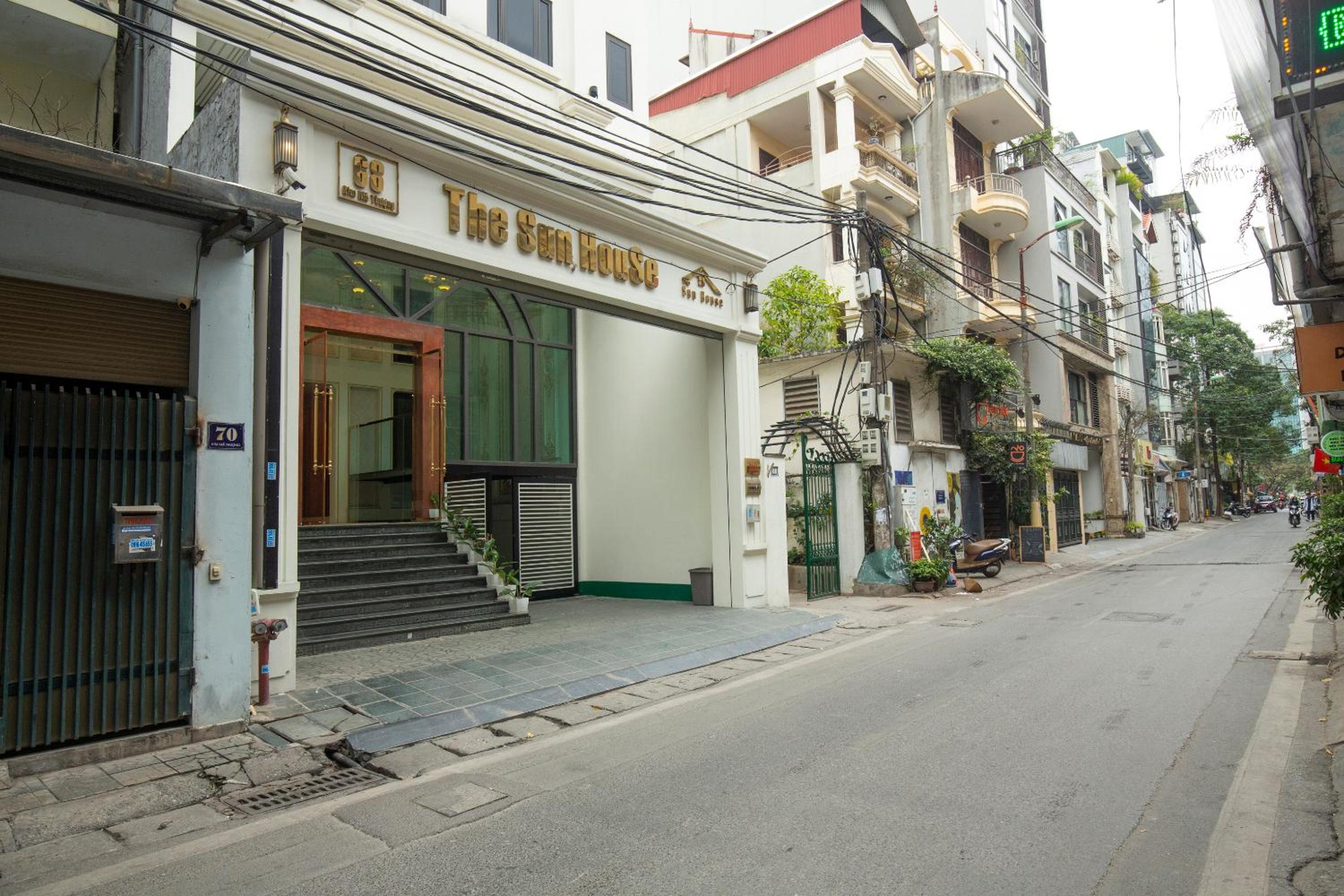 Sumitomo 8 Apartment - Alley 21 Linh Lang