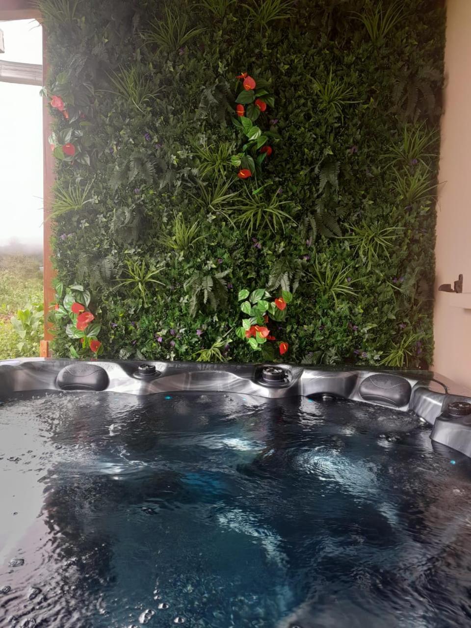 La kaz Zambaville avec jacuzzi privatif view 2