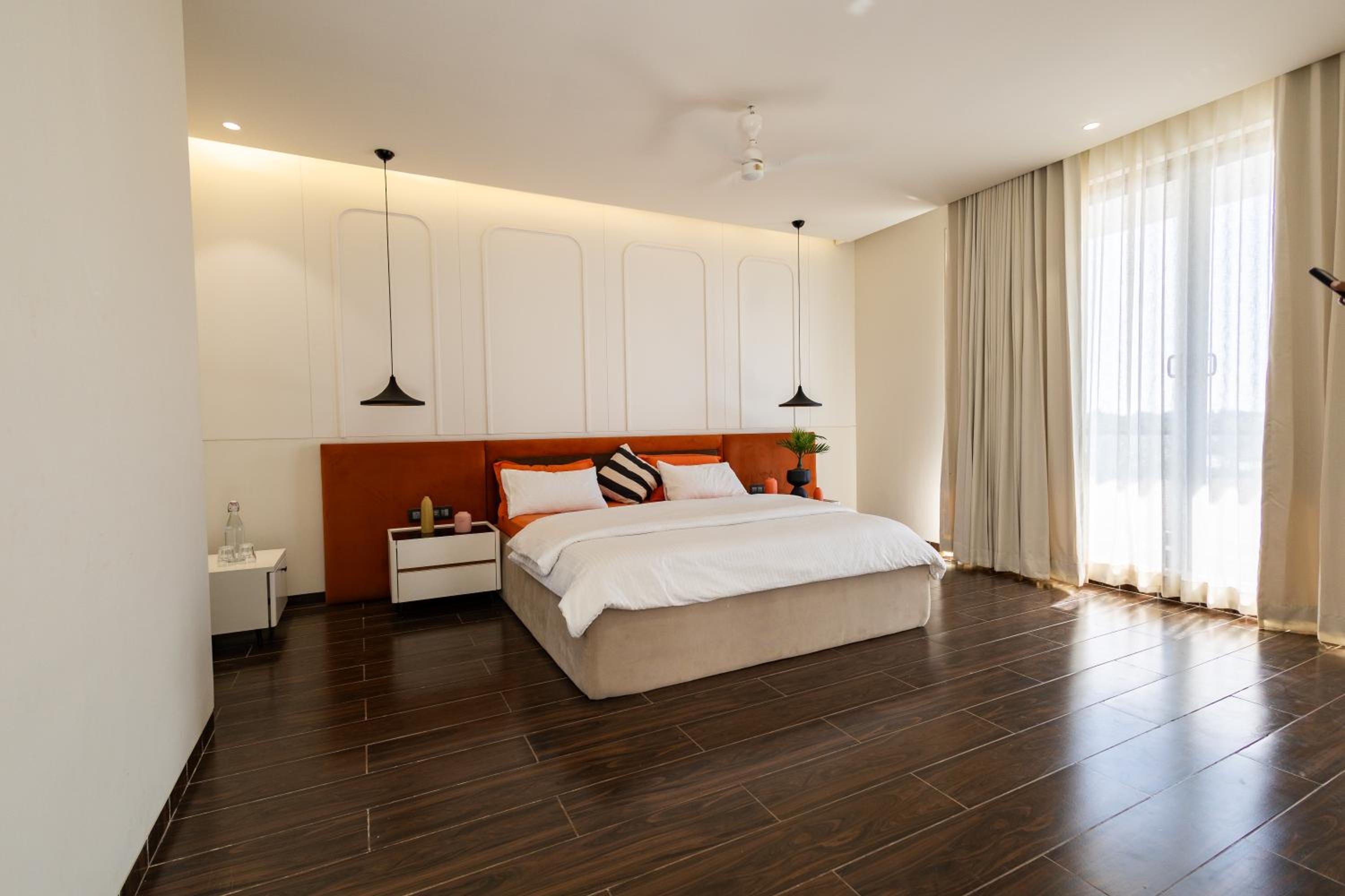 Cahaya - Beachouse 4BHK Villa with Jacuzzi & Home Theatre, 7 minute walk to the beach view 3