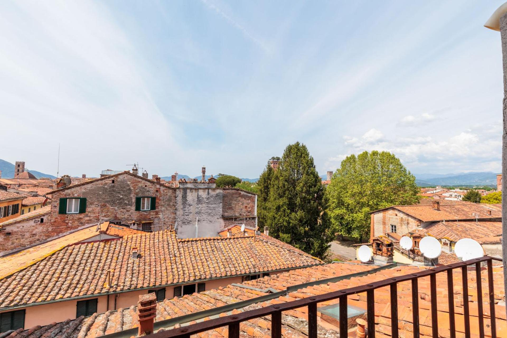Casa La Guardia, a Classic 3 bedrooms photo 2