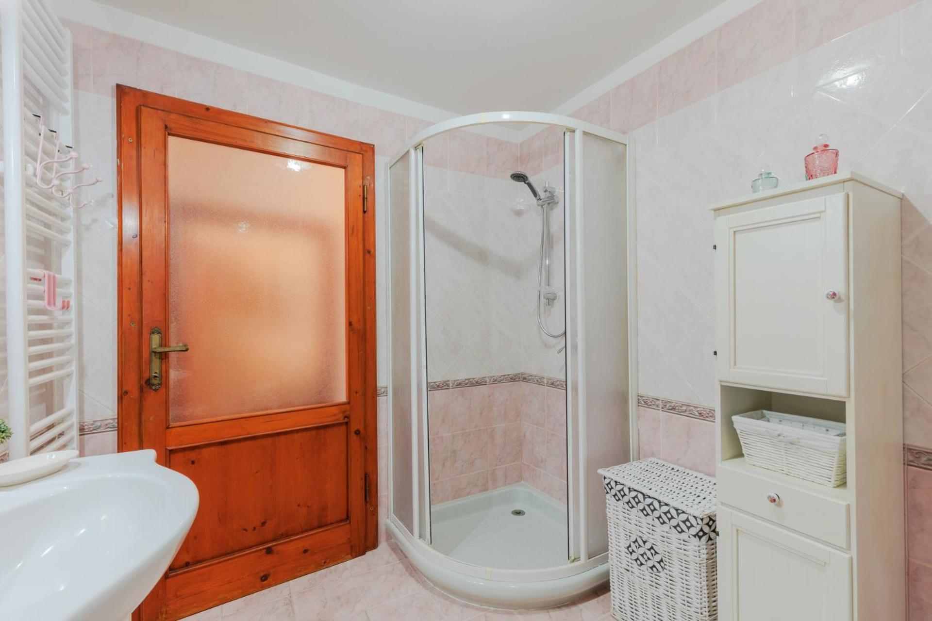 Casa La Guardia, a Classic 3 bedrooms view 5