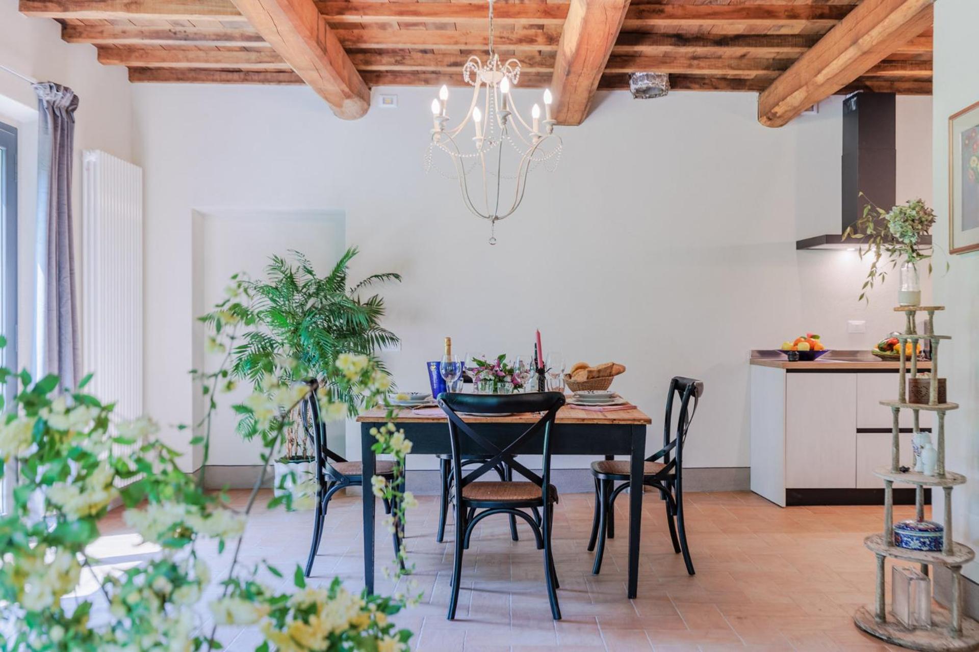 La Vaseria Country House with Secret Garden and pool