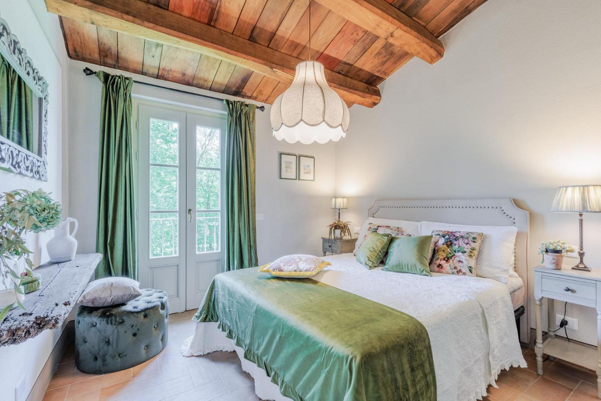 La Vaseria Country House with Secret Garden and pool