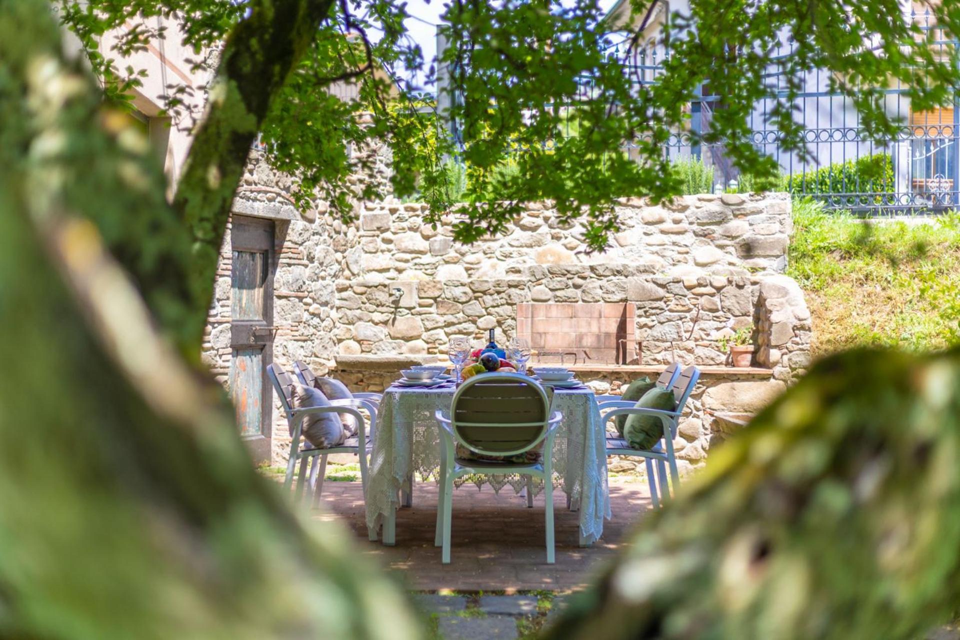 La Vaseria Country House with Secret Garden and pool