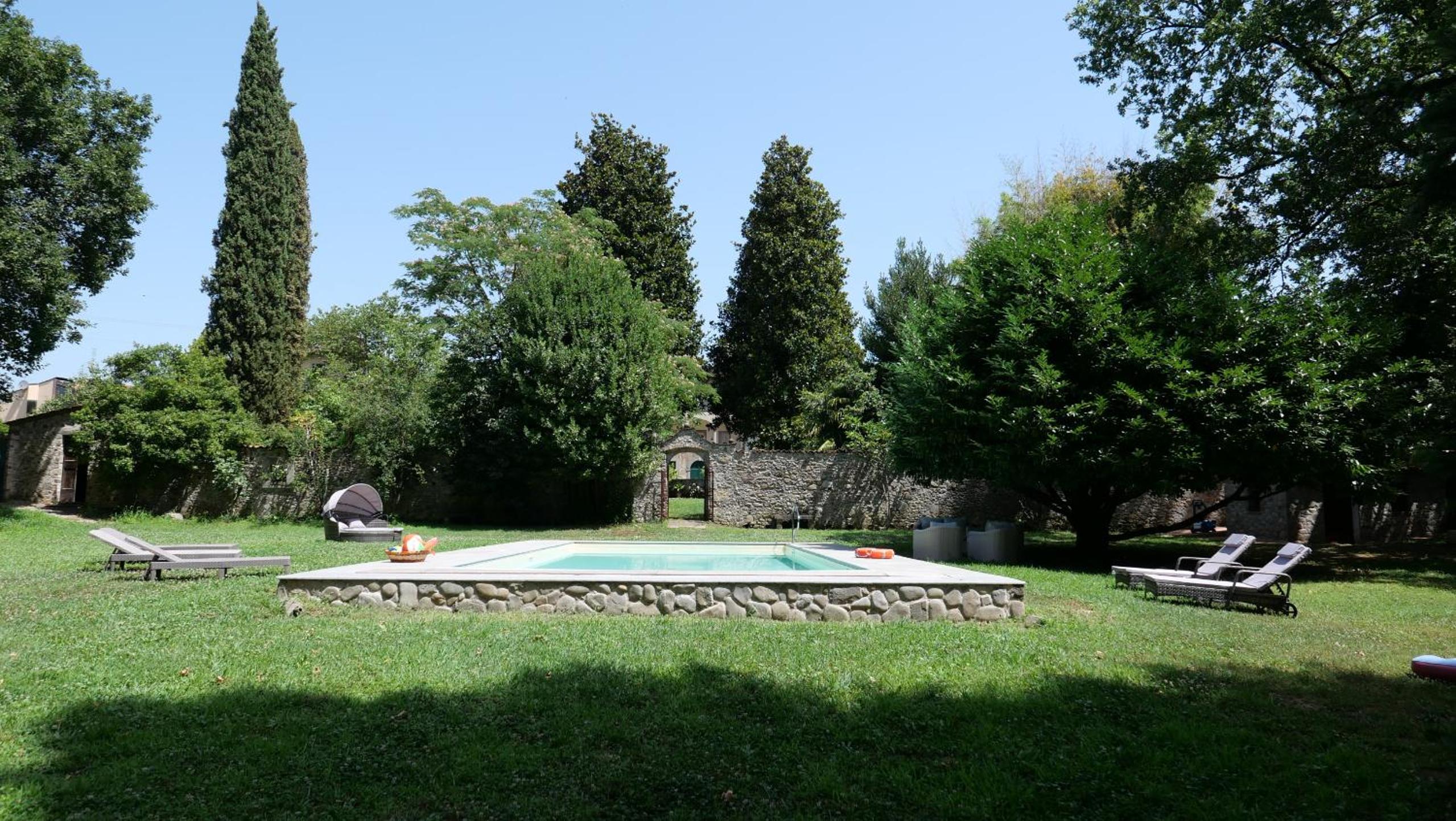 La Vaseria Country House with Secret Garden and pool
