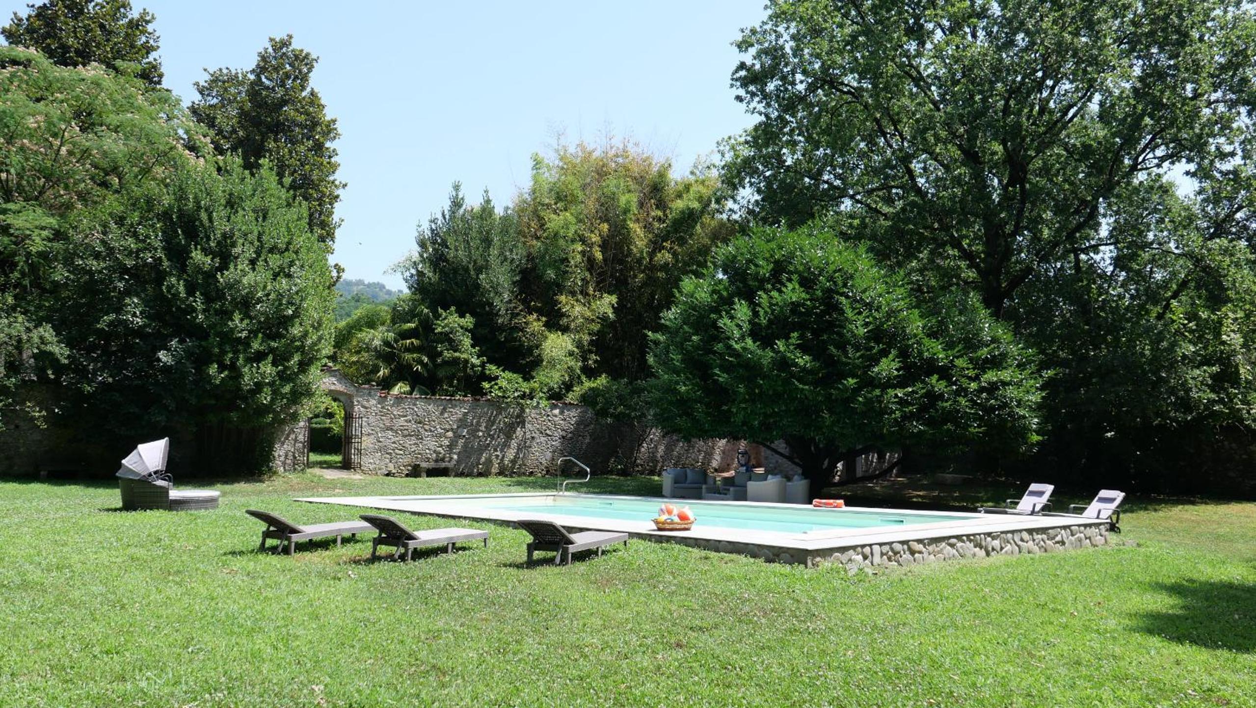 La Vaseria Country House with Secret Garden and pool