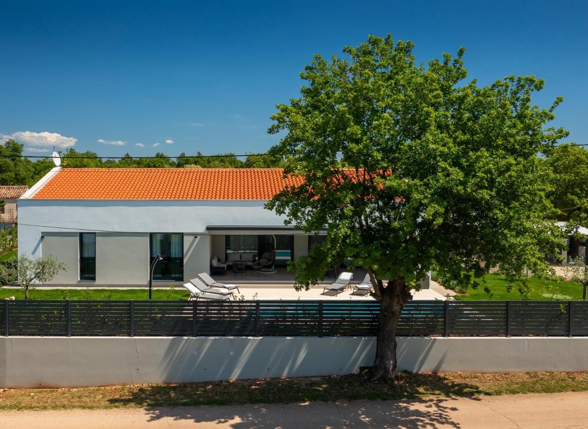 Villa Olive view 5